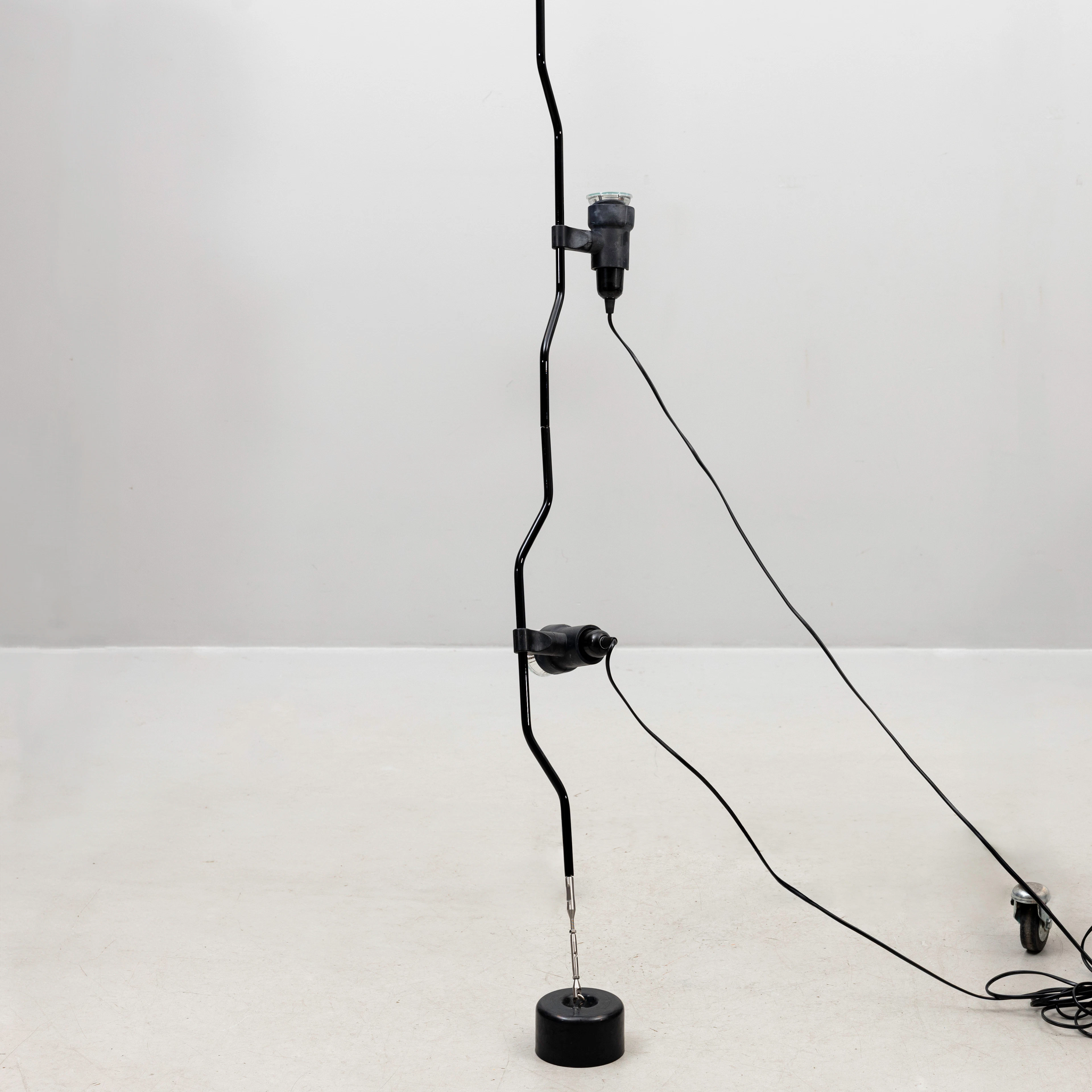 ACHILLE CASTIGLIONI & PIO MANZU. Tak till Golvlampa, stål, "Parentesi"