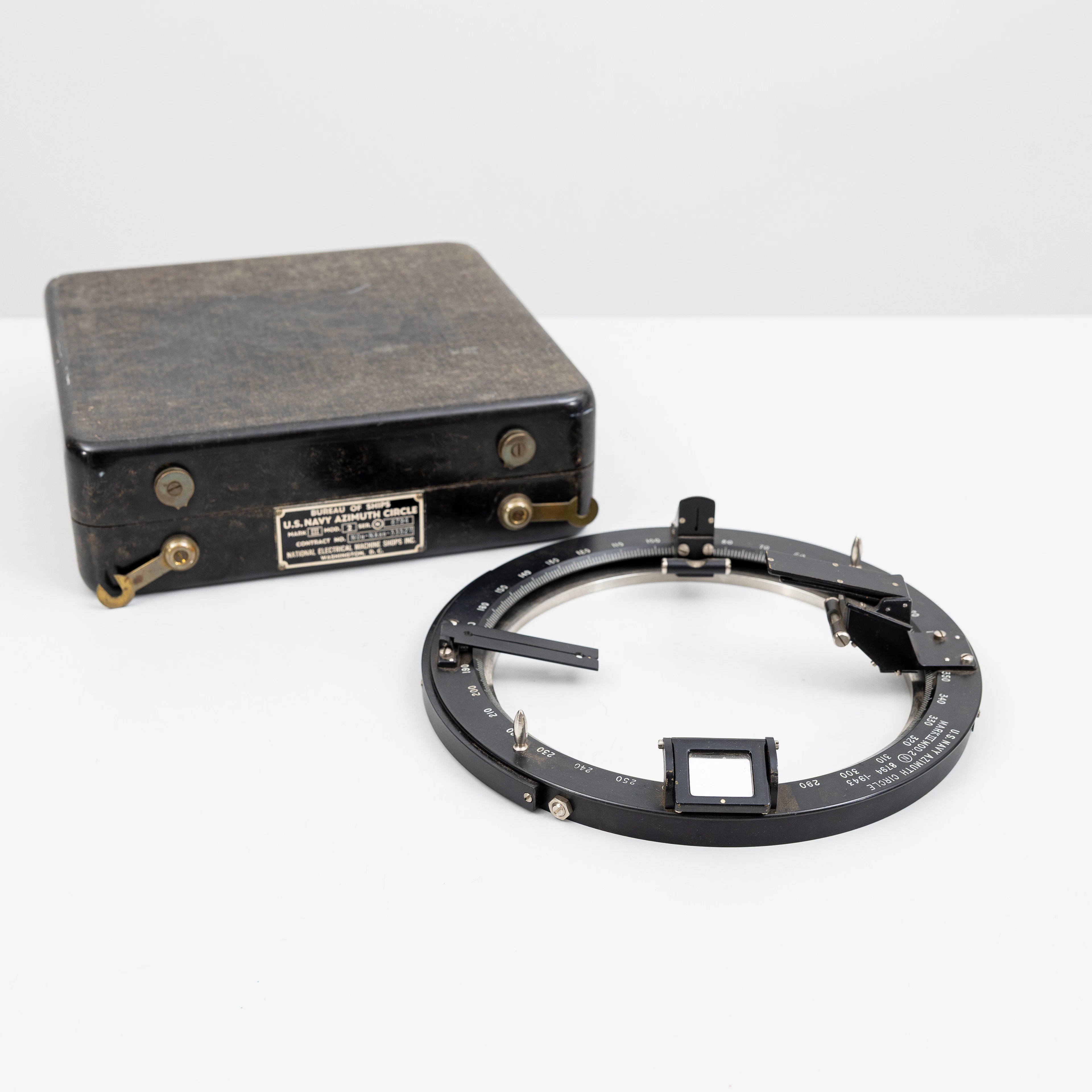 KOMPASS, Bureau of Ships US Navy Azimuth Circle .Washigton D.C.
