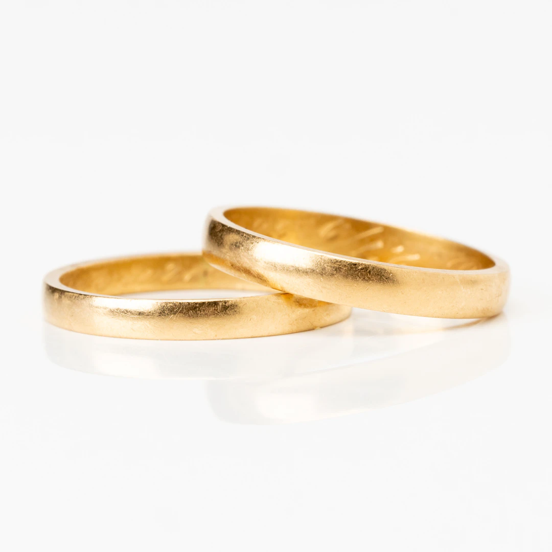 RINGAR 2 st, släta, 18K guld, Ljungström Guldvarufabrik Ab, 1958 resp 60.
