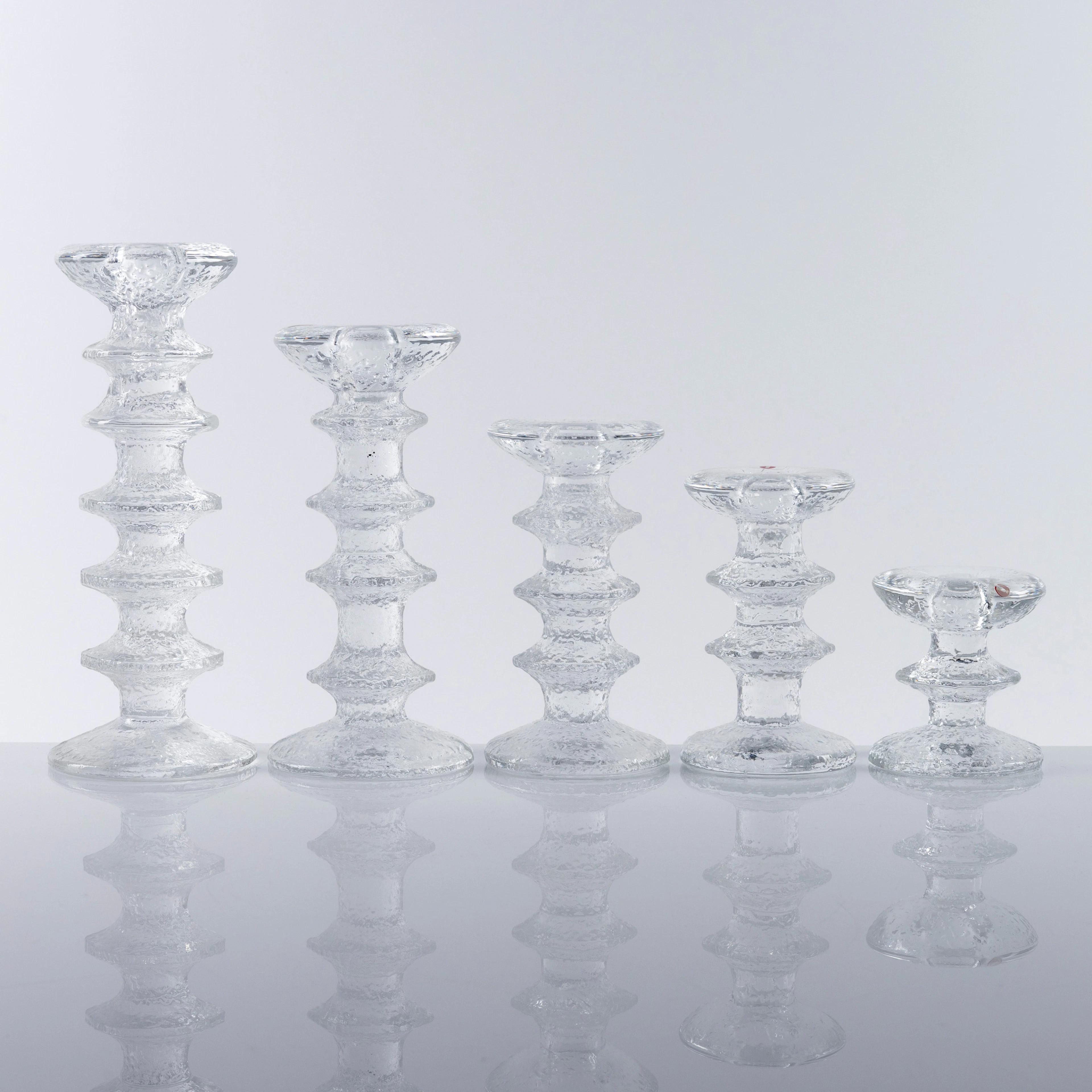 TIMO SARPANEVA. Ljusstakar, 5 st, glas, "Festivo", Iittala, Finland.