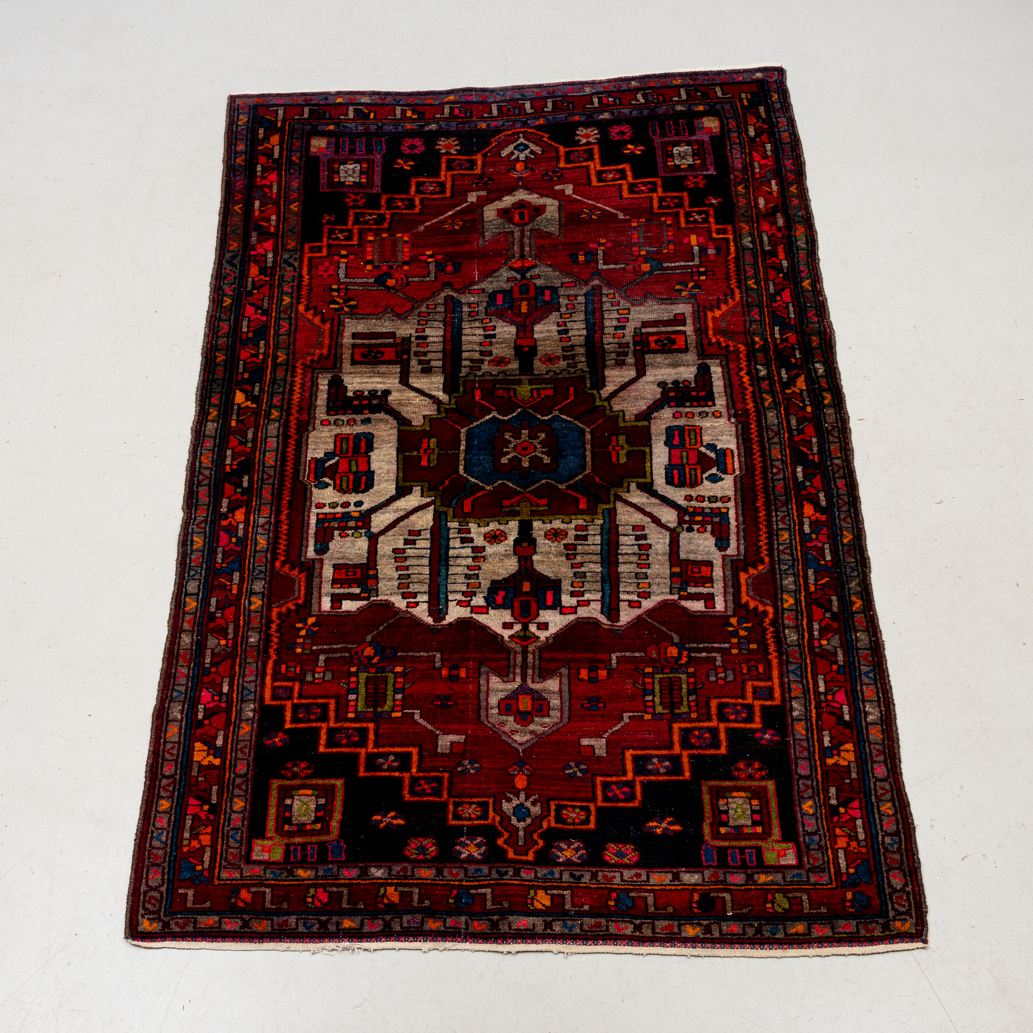 MATTA, Hamadan, Persien, ca 254x152 cm.