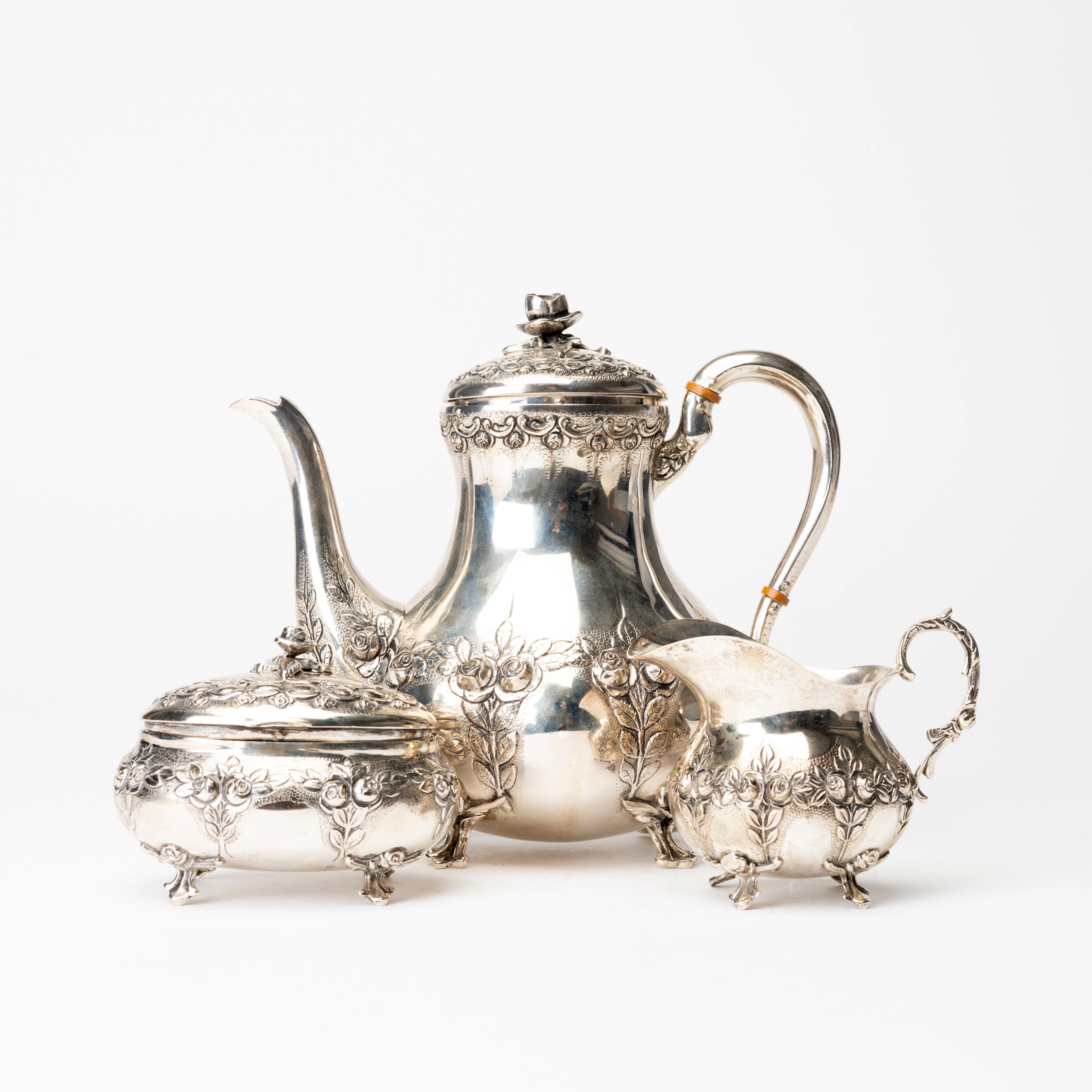 KAFFESERVIS, 3 delar, silver, rokokostil importstämplar.