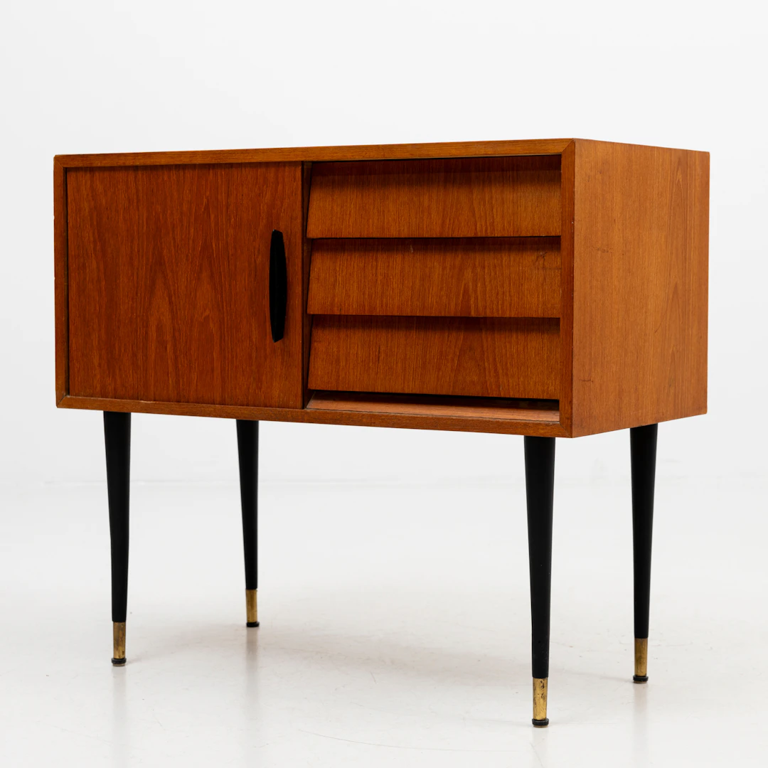 ILS JONSSON. Sideboard, teak, Hugo Troeds, Bjärnum, 1950/60-tal.