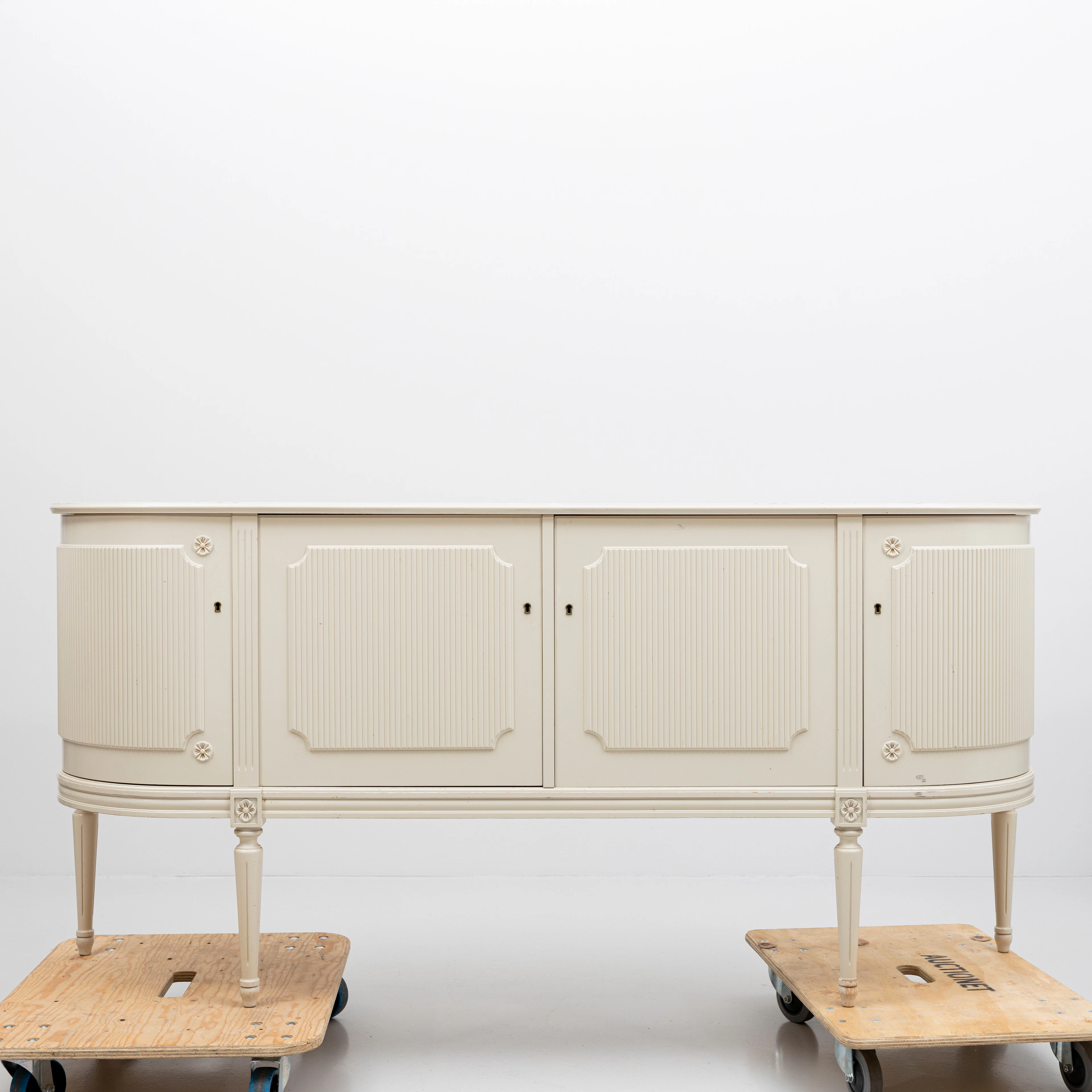 SIDEBOARD, gustaviansk stil, 1900-talets andra hälft.
