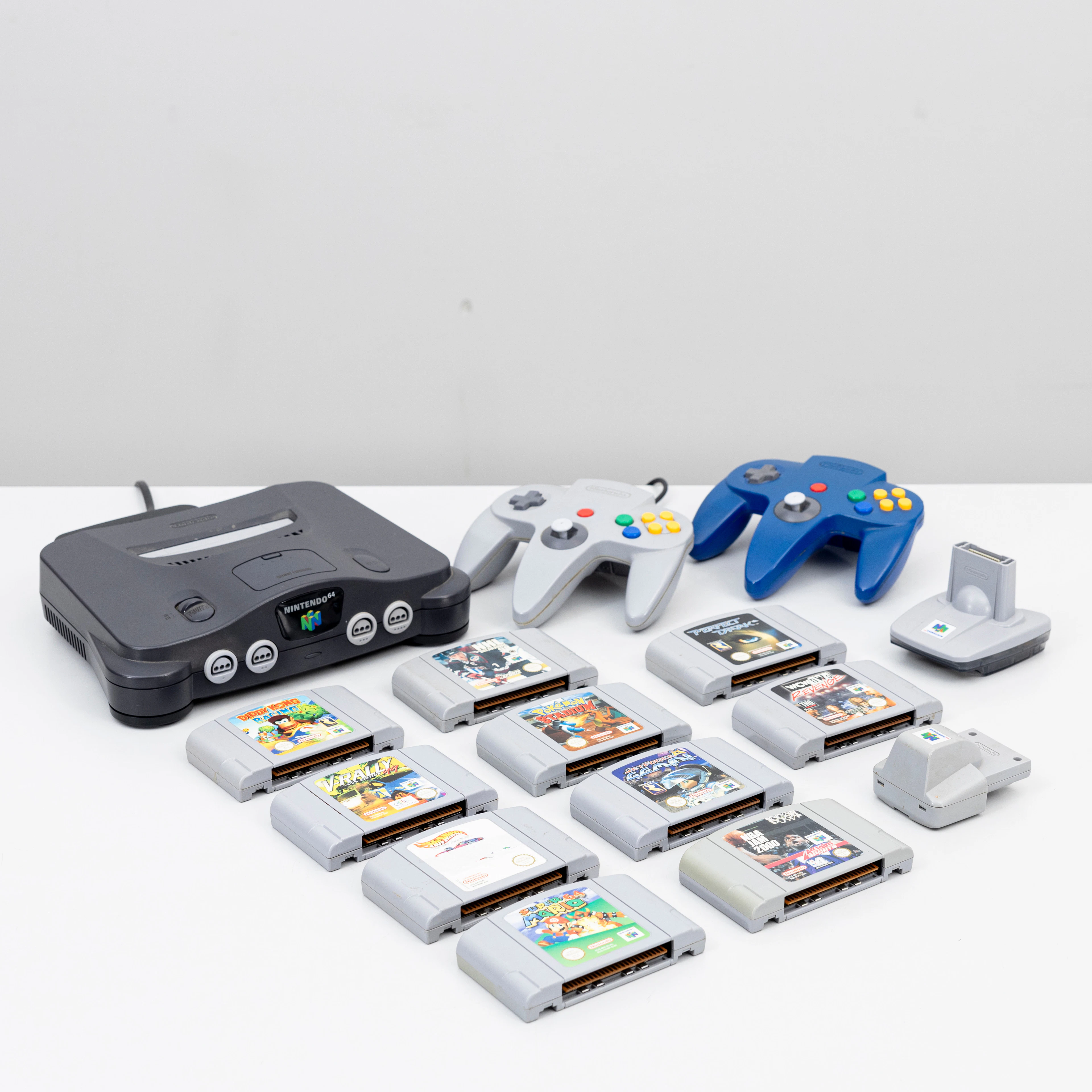 INTENDO 64, spelkonsol, 10 spel, 2 handkontroller, rumble pak, transfer