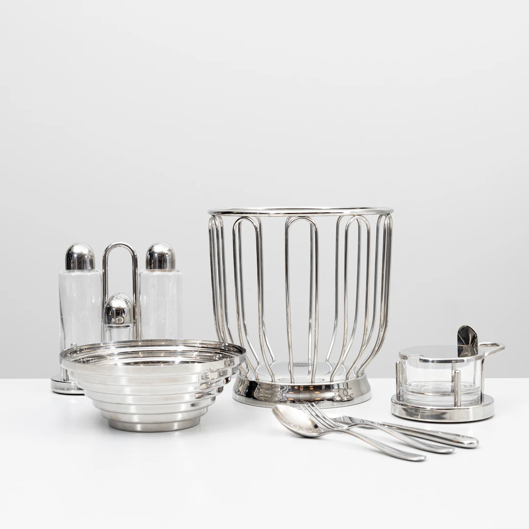 ALESSI, serveringsdelar, bland annat kryddset, korg och bestick, rostfritt