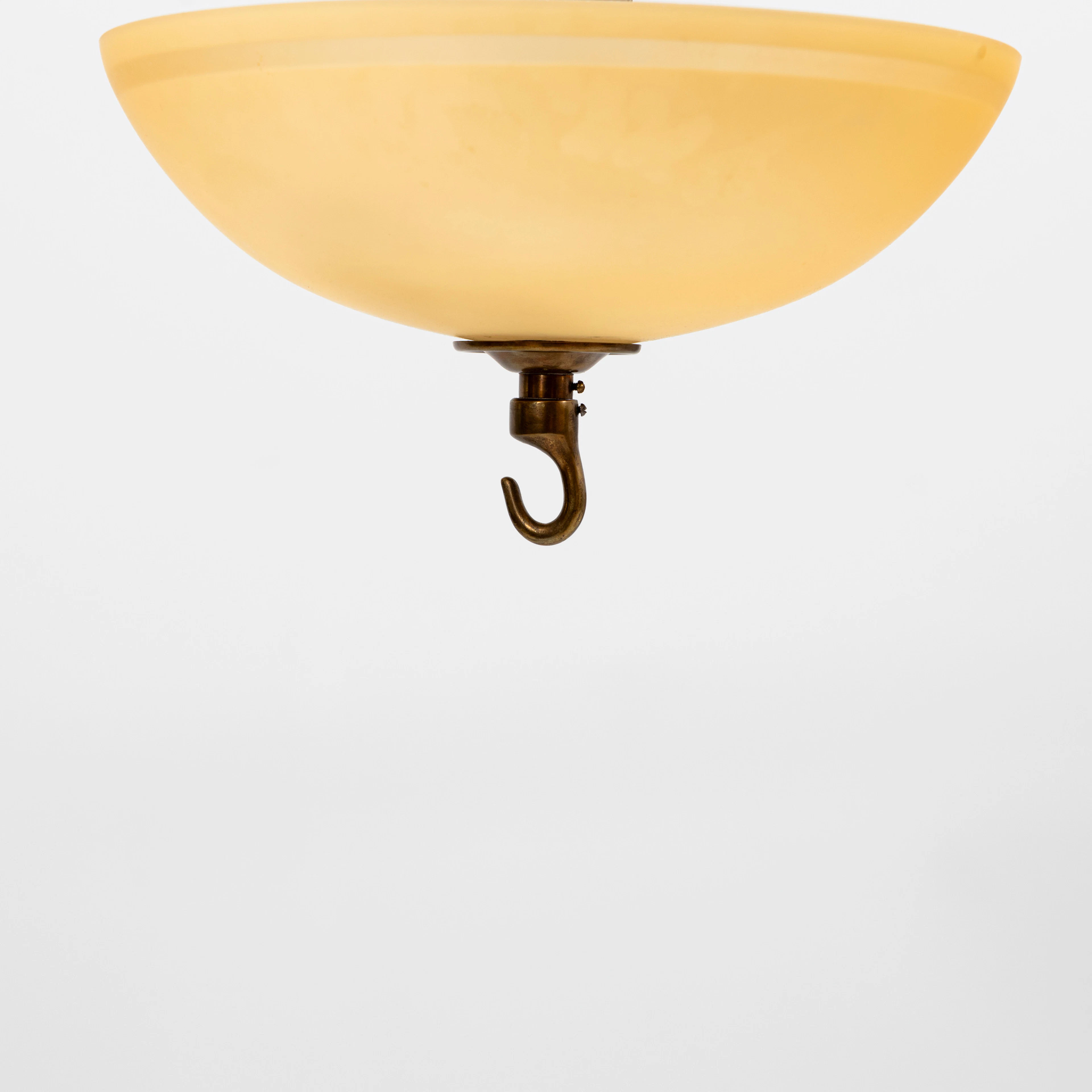 TAKPLAFOND, för ljuskrona, opalglas 1900-talets första hälft.