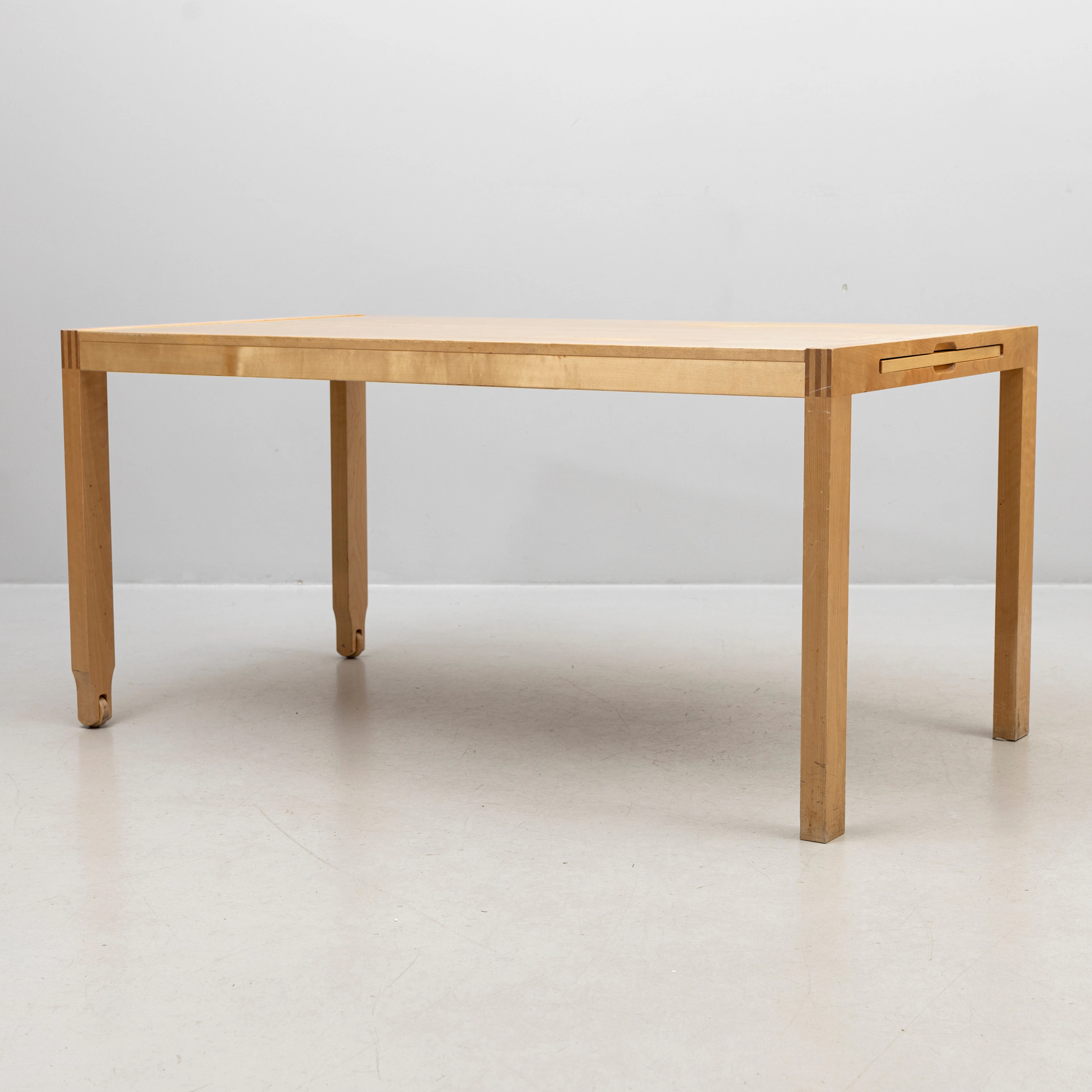 IELS GAMMELGAARD. Matbord, "Pelto", med iläggsskiva, björk, IKEA