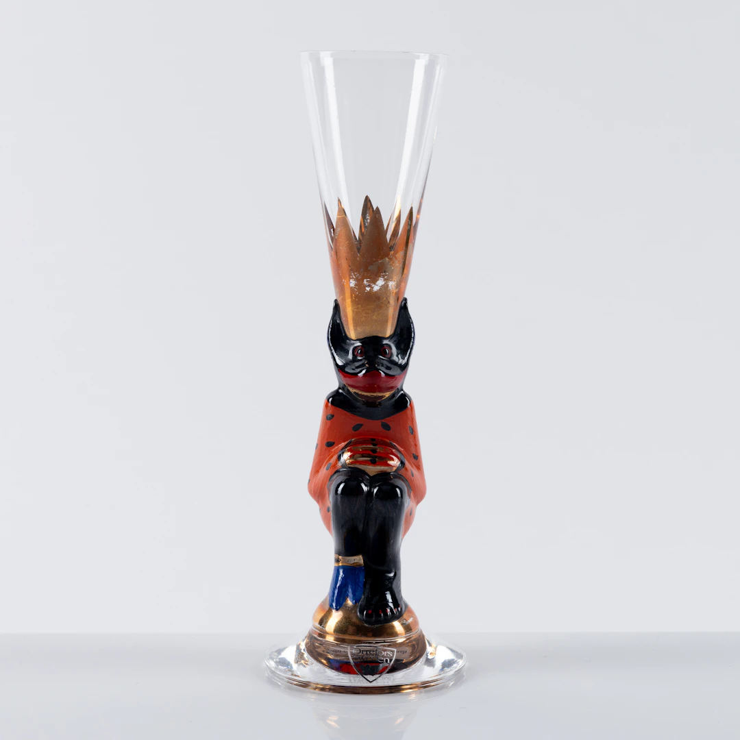 GUNNAR CYRÉN. Snapsglas, "Djävulsglas", orange, Nobelservisen, Orrefors, 2011.