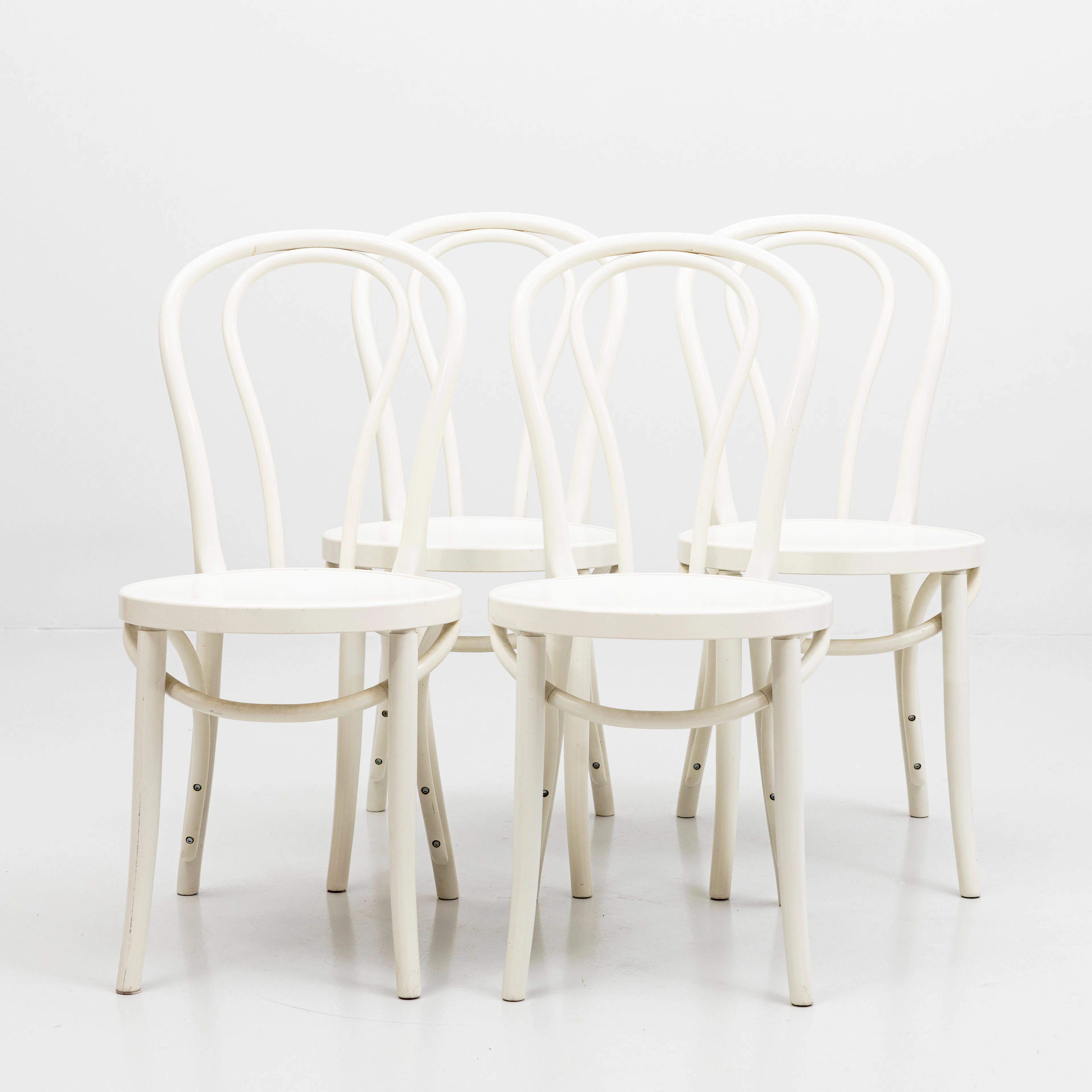 GILLIS LUNDGREN. Stolar, 4 st, "Öglan", IKEA, vit plast.
