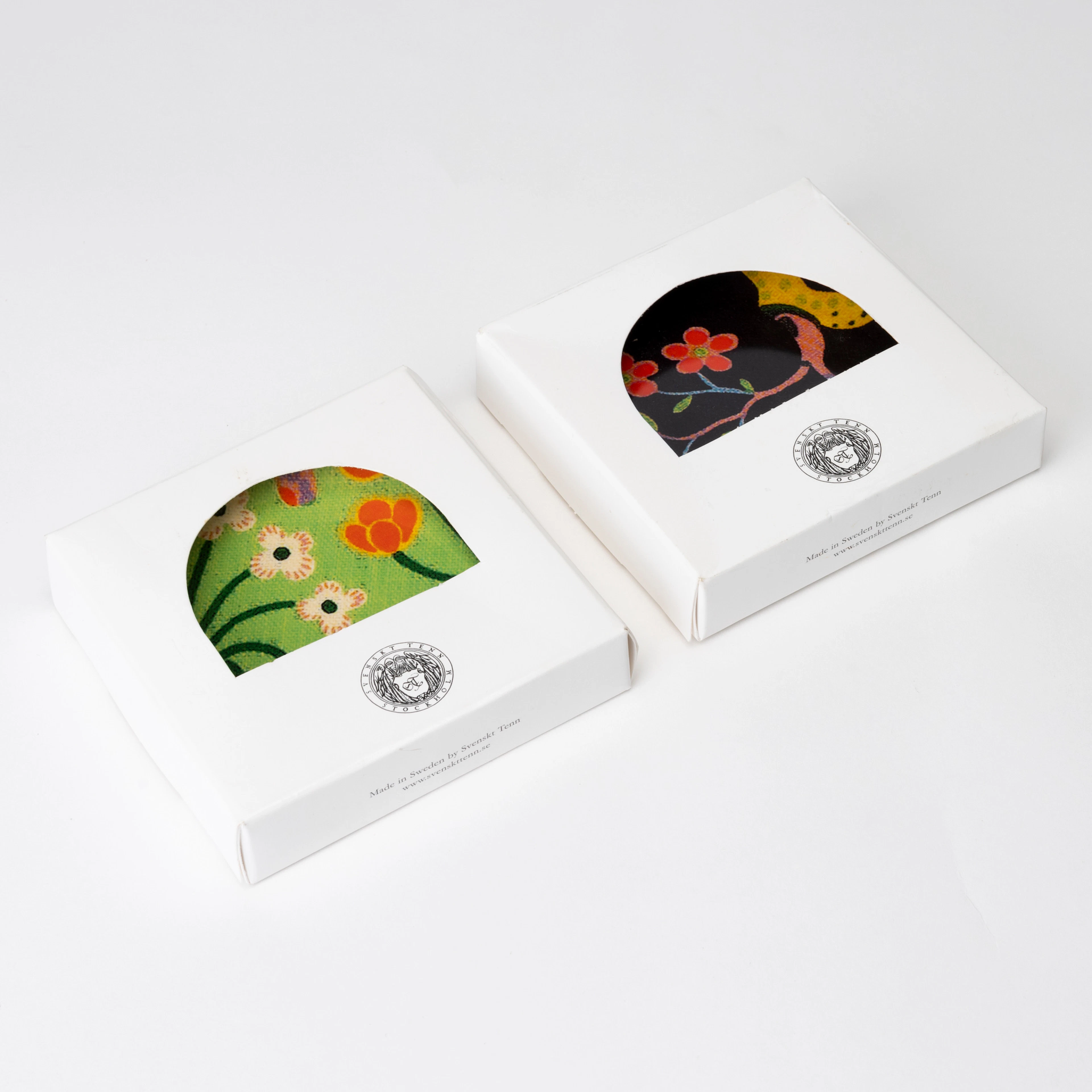 JOSEF FRANK. Glasunderlägg, 8 st, olika mönster, björkfanér, Firma