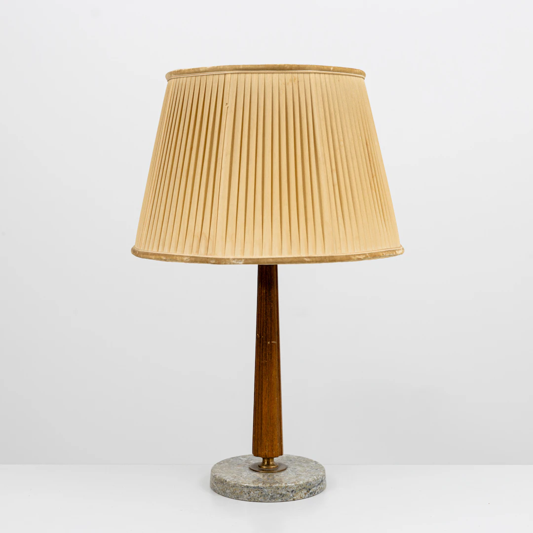 BORDSLAMPA, Nordiska Kompaniet, modell 32941, Swedish Modern, skaft
