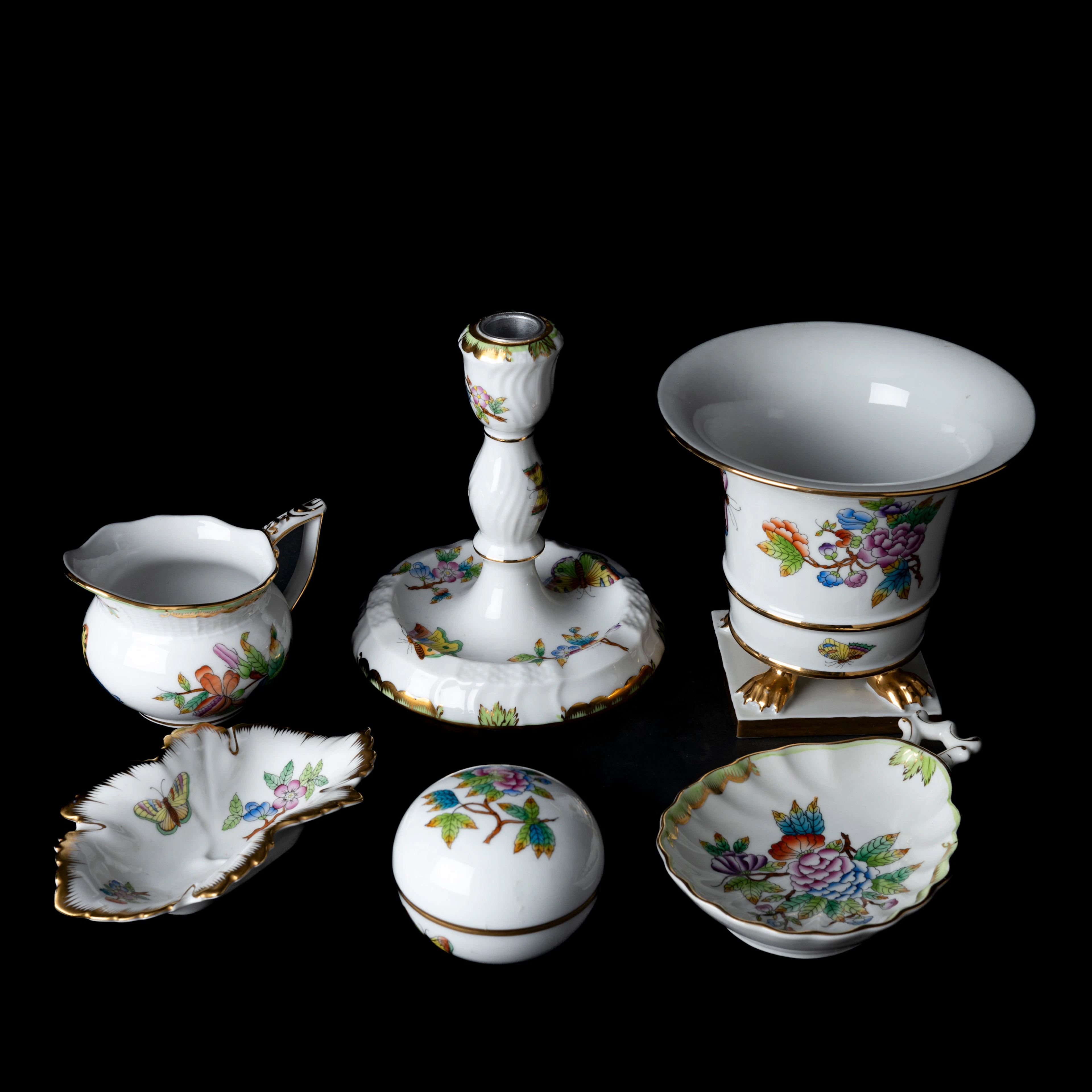 DIVERSE PORSLIN, 6 delar, "Queen Victoria" Herend, Ungern, 1900-talets