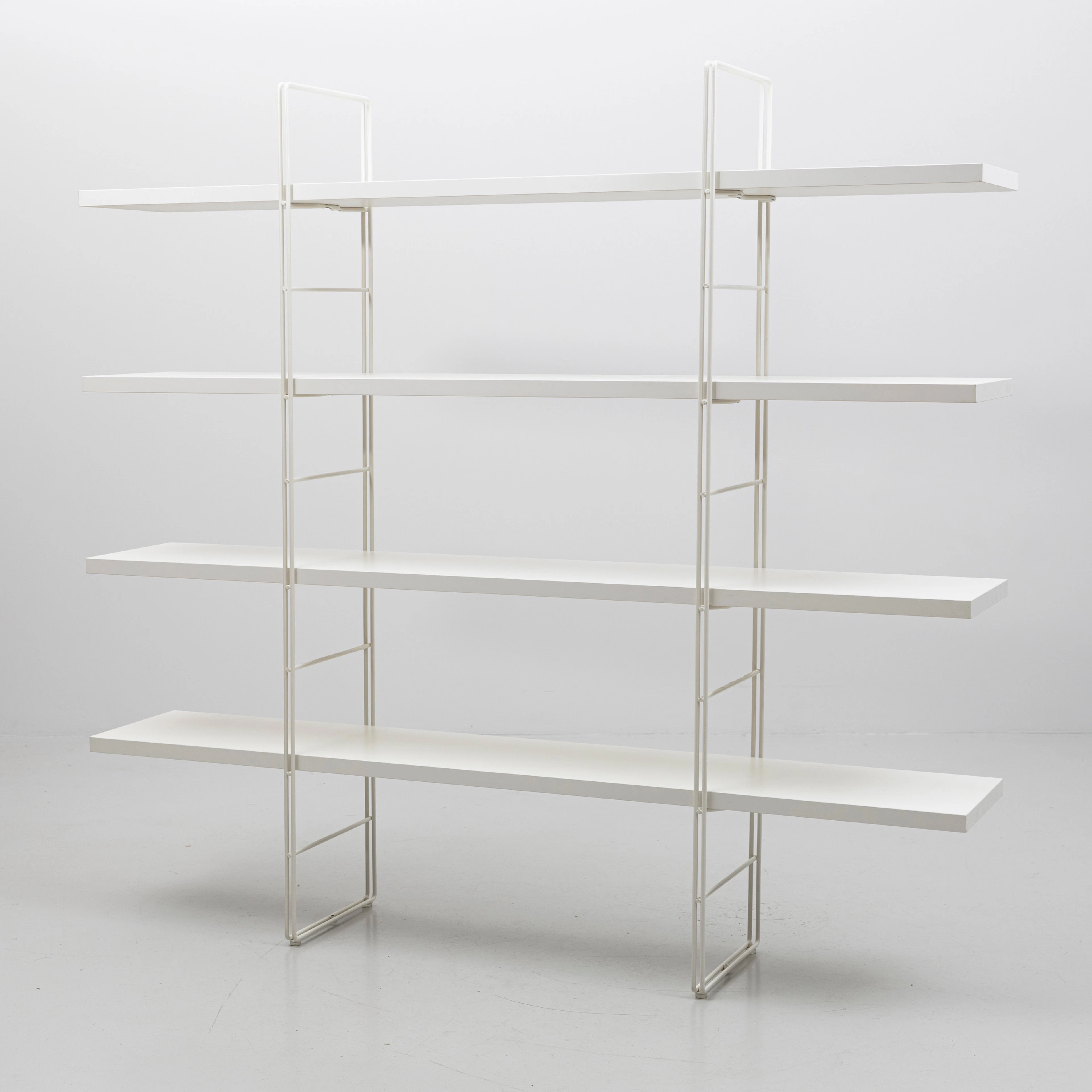 IELS GAMMELGAARD. Bokhylla, "Enetri", IKEA.