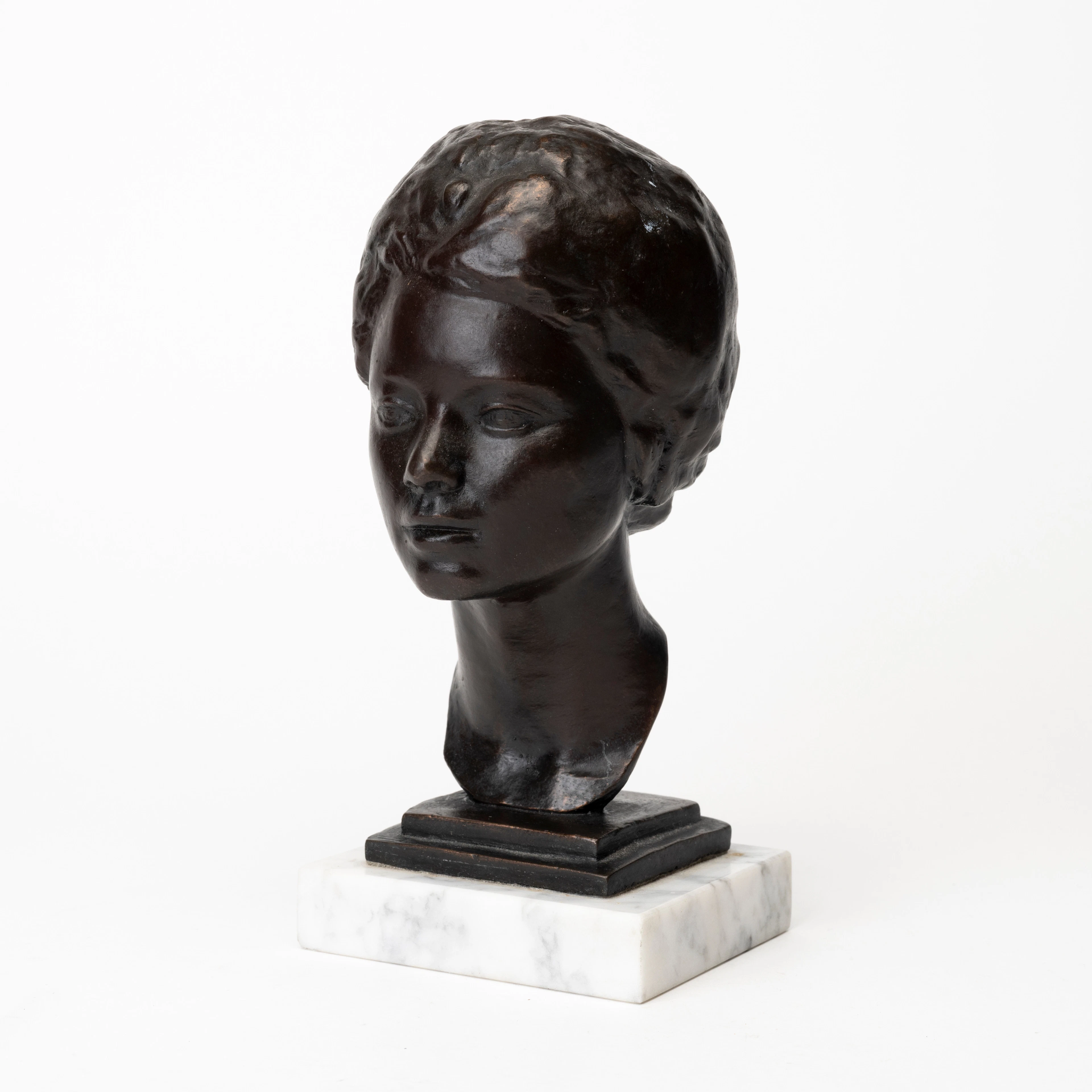 GUDMAR OLOVSON. "Lissan". skulptur. kallbrons, signerad.
