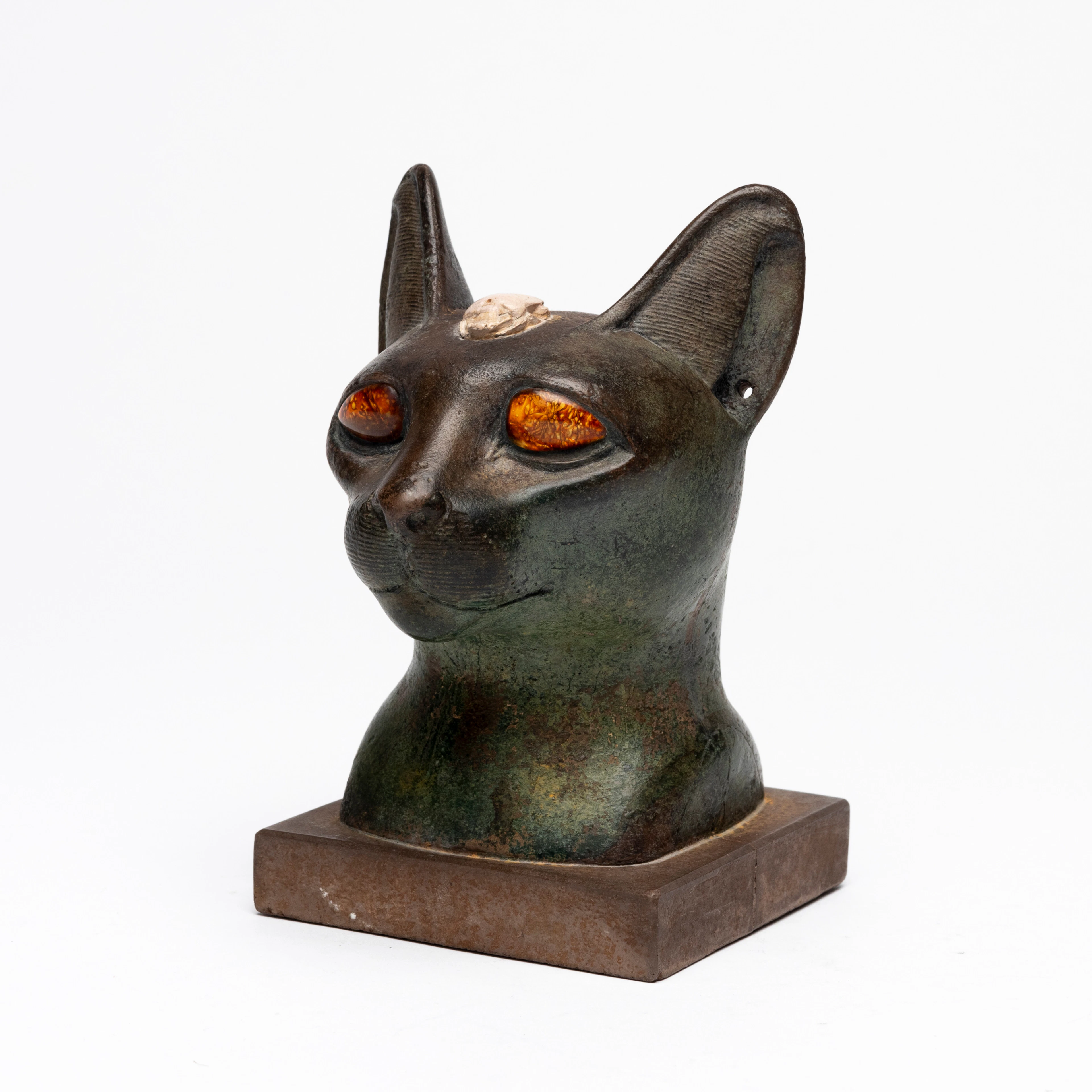 SKULPTUR, Egyptiskt katthuvud, Ny Carlsbergs Glypotek, Köpenhamn. 1960-tal.