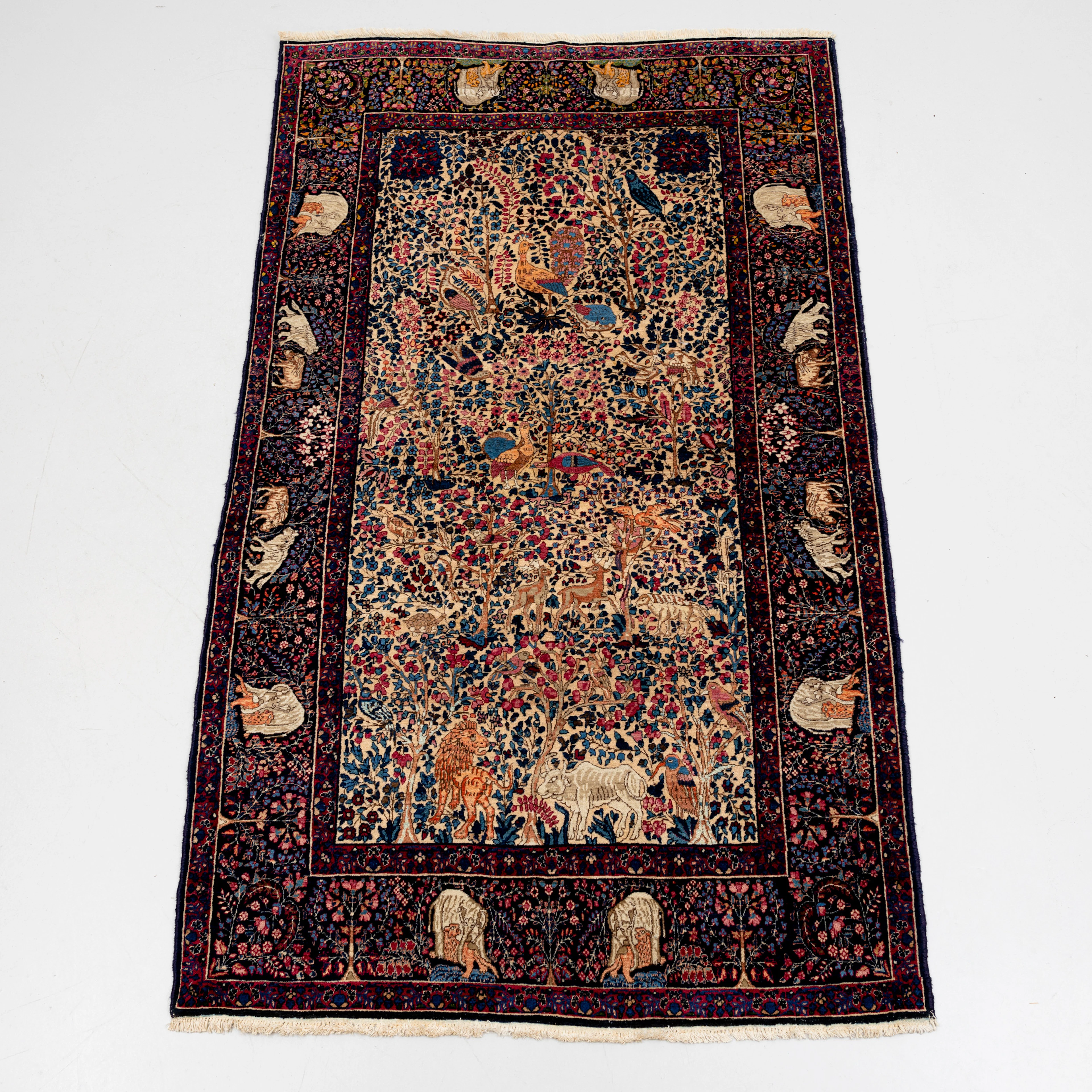 MATTA, semiantik Kirman, ca 231x138 cm.
