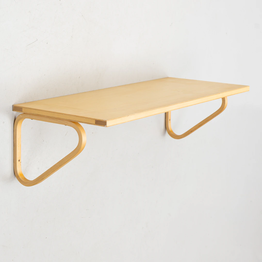 ALVAR AALTO. Hylla, modell 112A, björk, Artek, Finland.