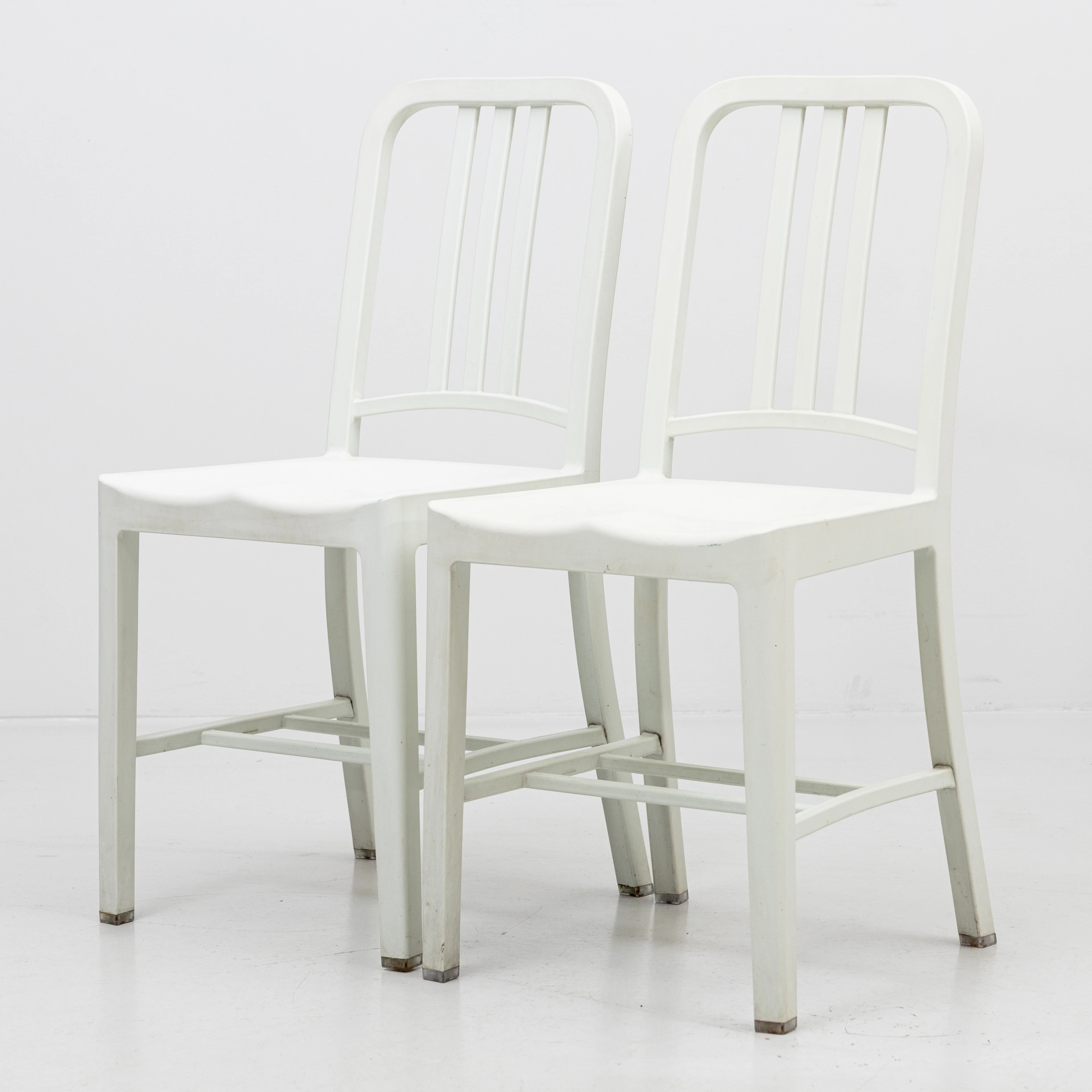 PHILIPPE STARCK. Stolar, 2 st, "111 Navy", Emeco, 2000-tal.
