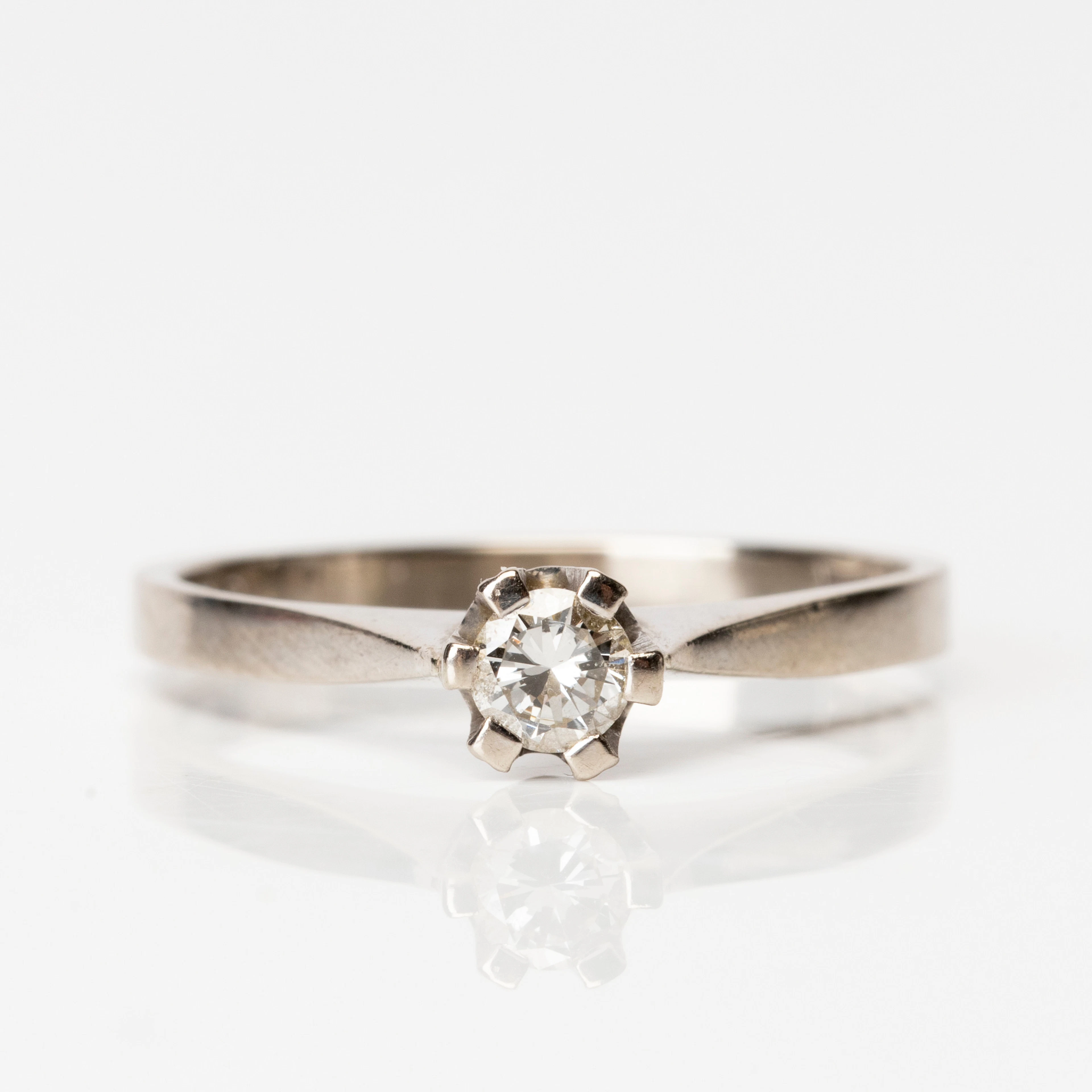 RING, vitguld, 18K samt briljatslipad diamant. ca 0,25ct, Cedstam