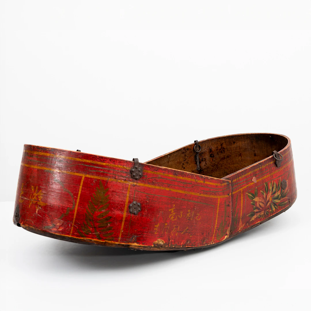 VAGGA, bemålat trä, orientalisk, 1800/1900-tal.