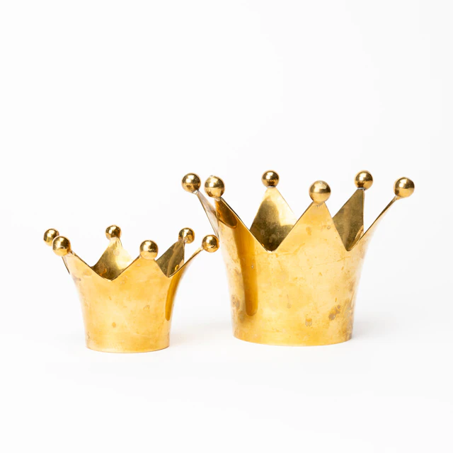 LJUSLYKTOR, 2 st, mässing, i form av prinsesskrona, samtida.