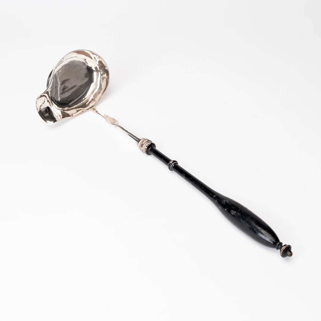 PER OSKAR FREDRIK NÄRMAN (1844-1901). SLEV, silver, träskaft, Mariestad, 1874.