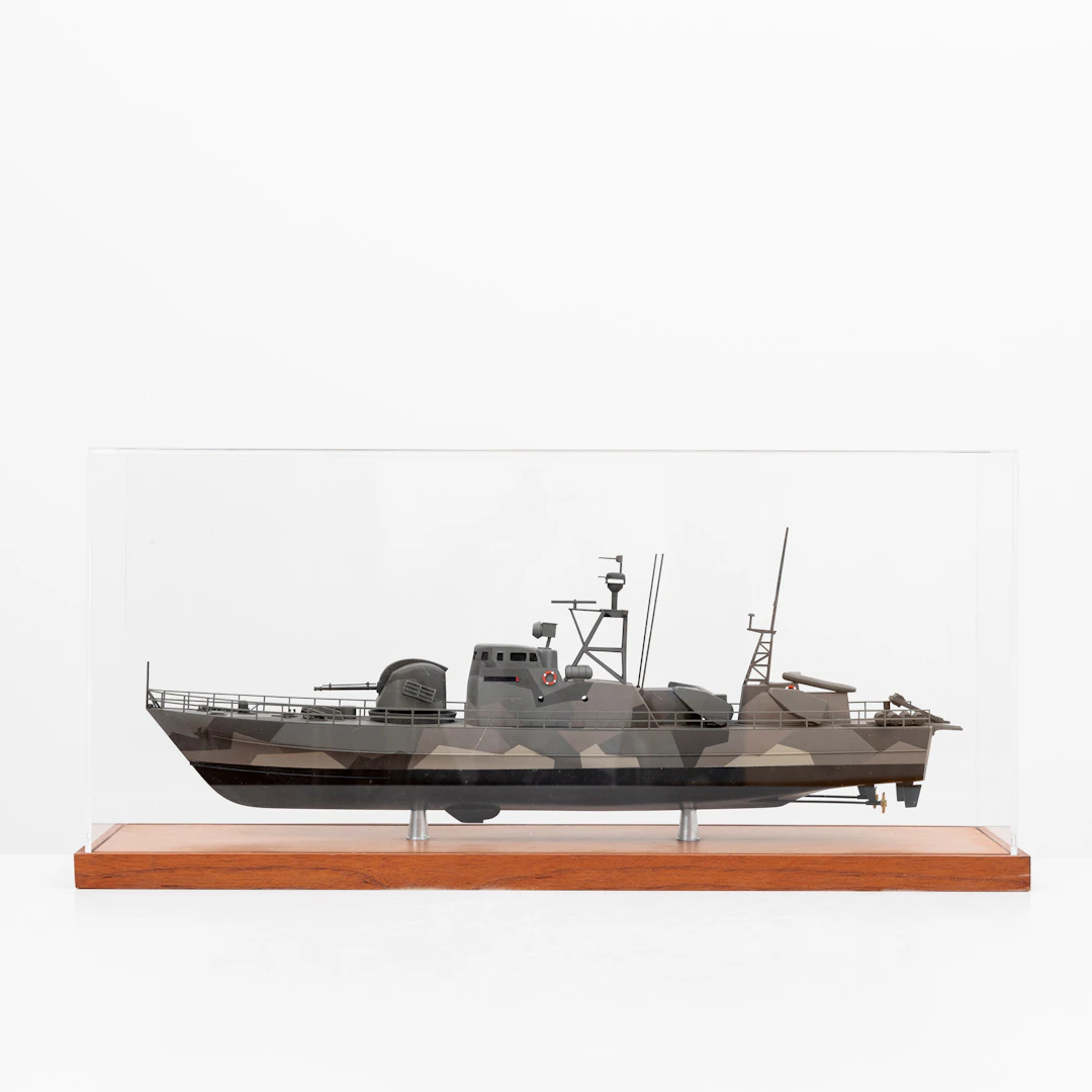 MODELLBÅT, PATRULLBÅT HMS KAPAREN 159.