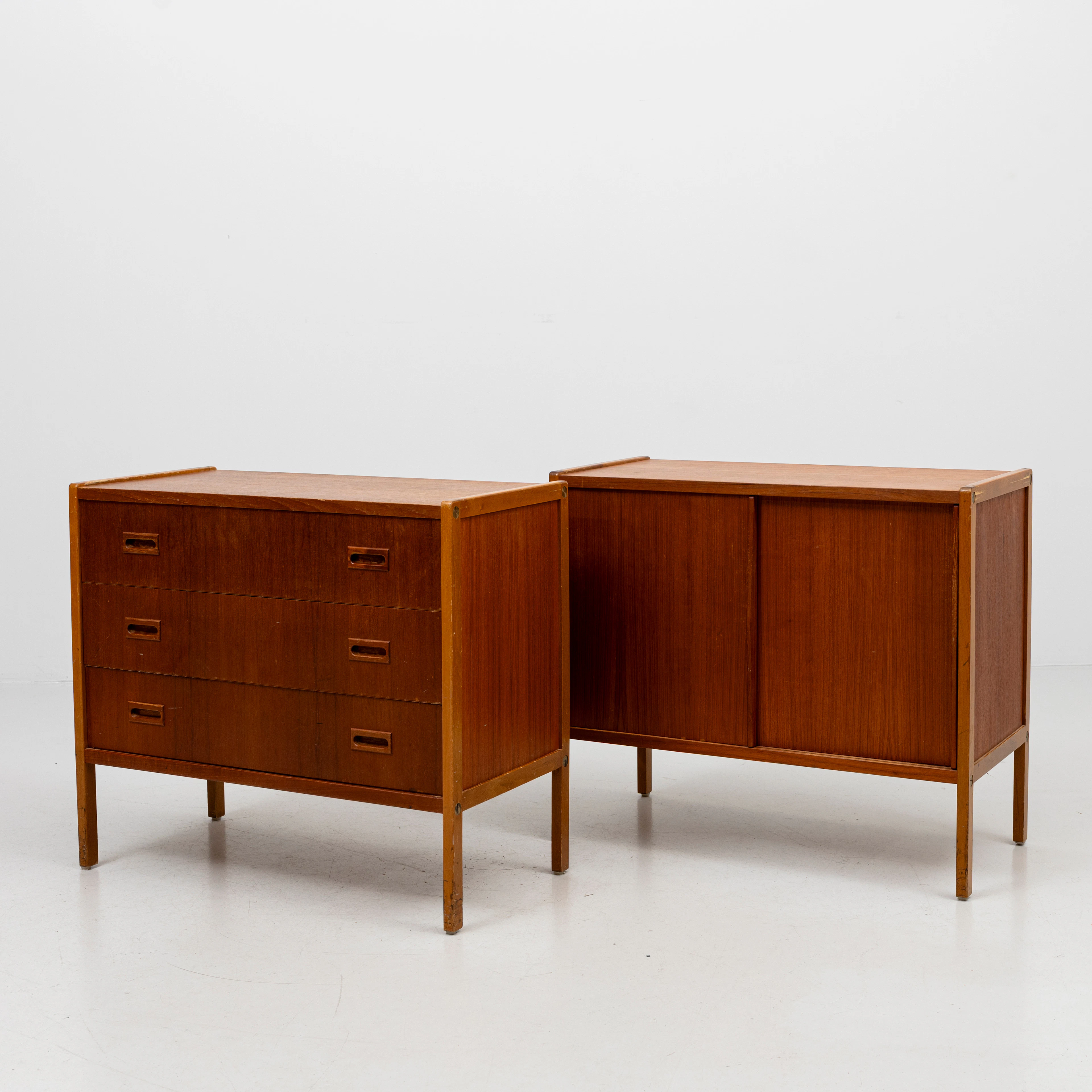 BERTIL FRIDHAGEN. Sideboard, 3 delar, Teak, Bodafors, brännstämplad