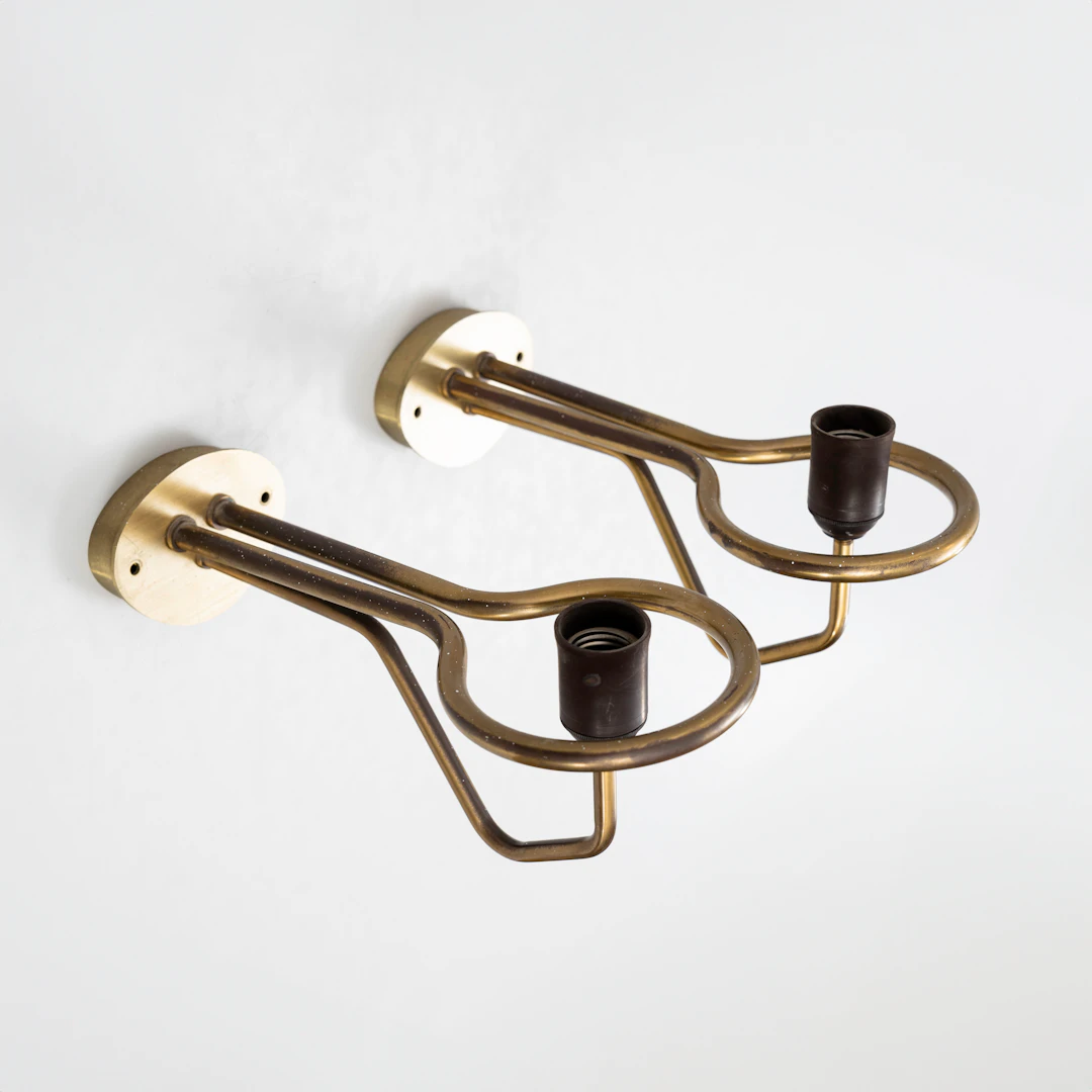 GUNNAR ASPLUND. TILLSKRIVEN. Vägglampor, ett par, nr 749265, mässing