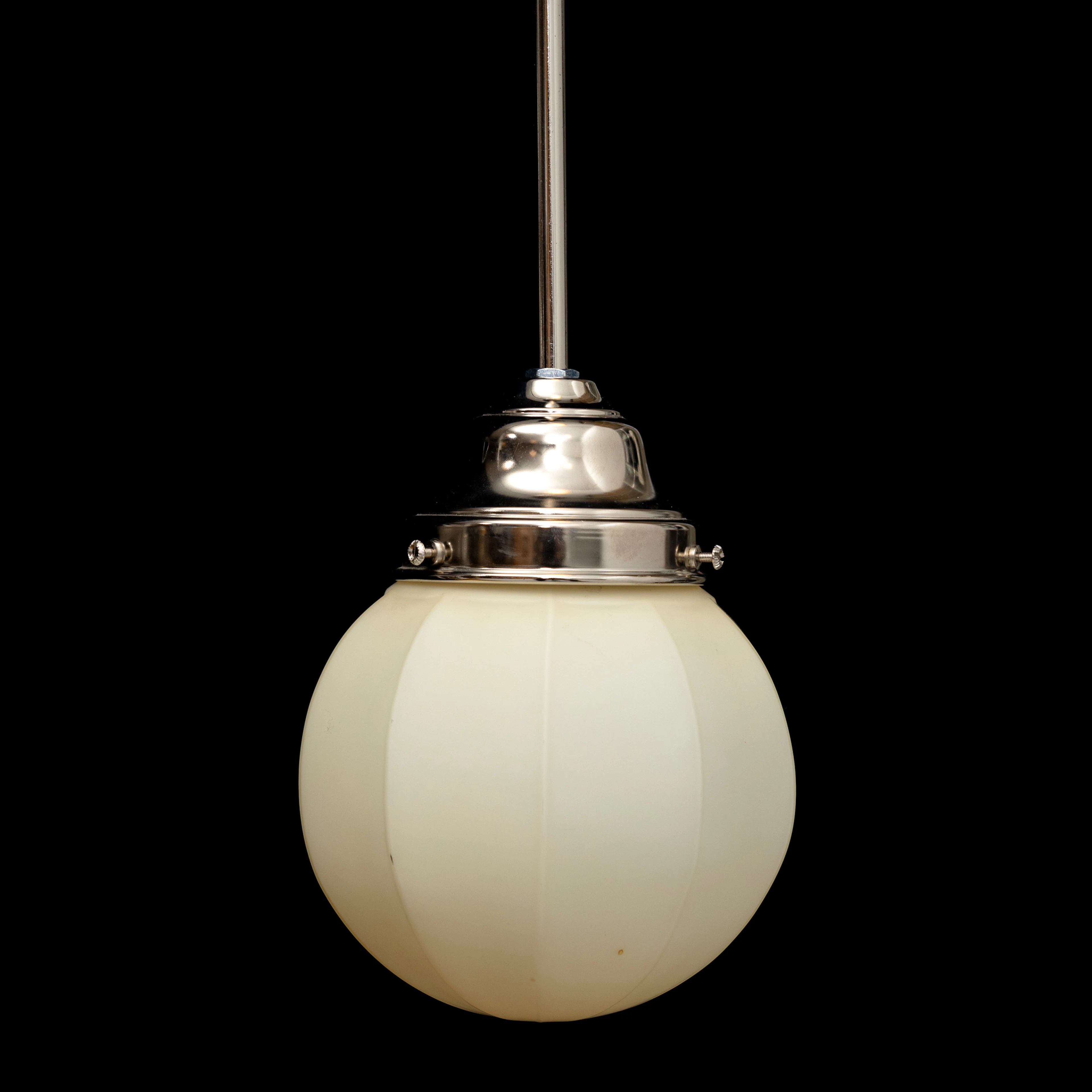TAKLAMPA, glas, funkis, 1930-tal, höjd inkl takkopp ca 48 cm.