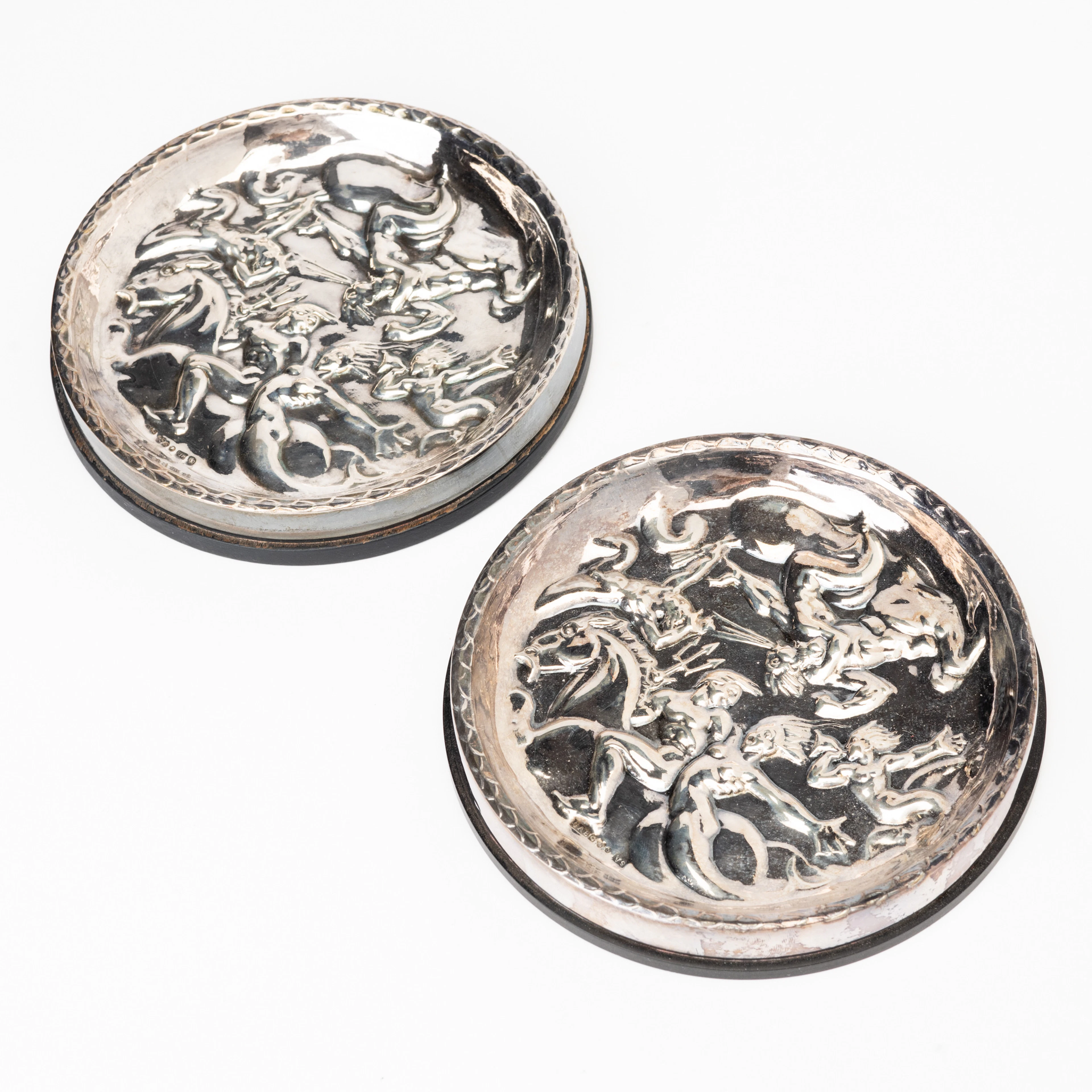 KARL HULTSTRÖM (1884-1973). Fat, ett par, silver, bakelit och trä