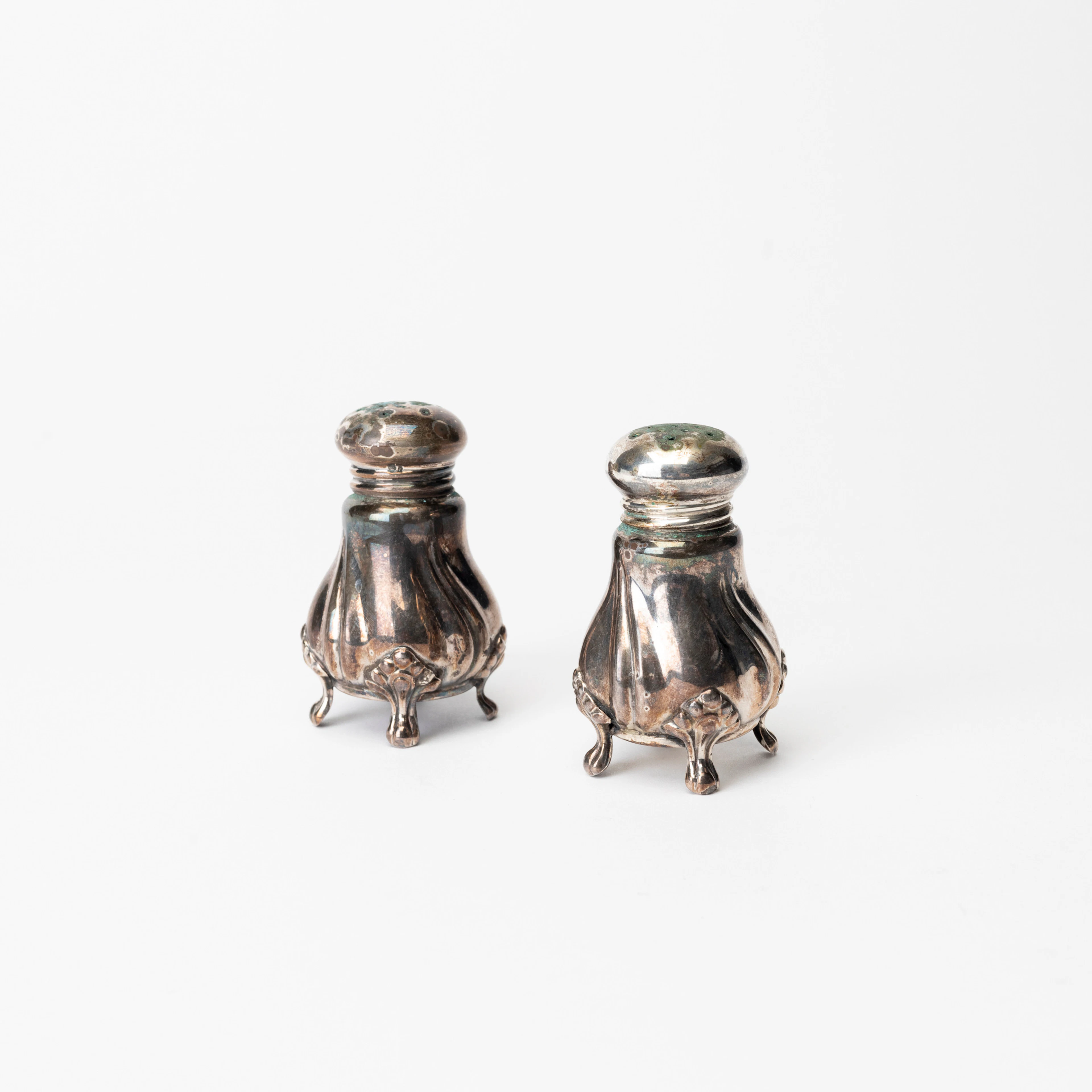 SALT- och PEPPARKAR, rokokostil, silver, Tyskland, svenska importstämplar.