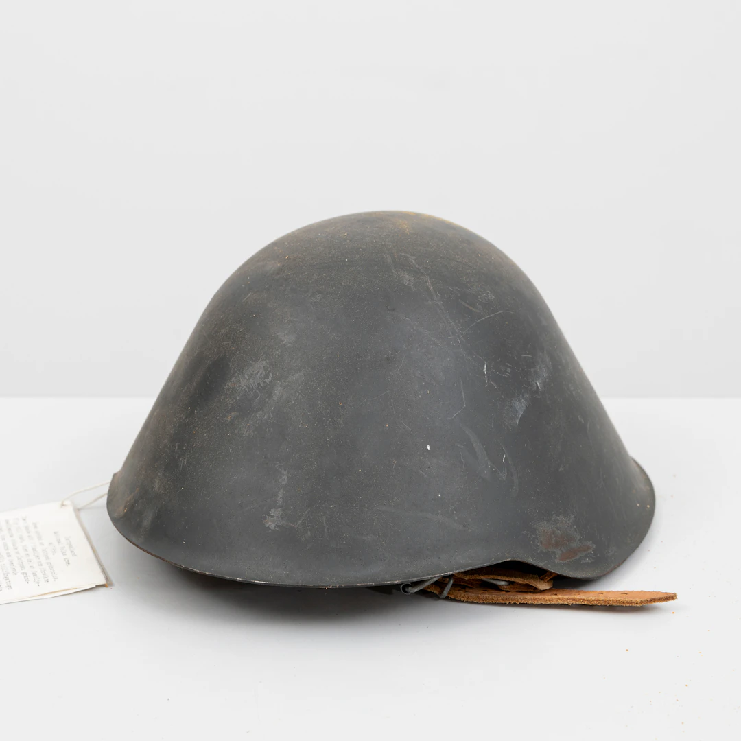 HJÄLM, m/1956, Östtyskland / DDR.