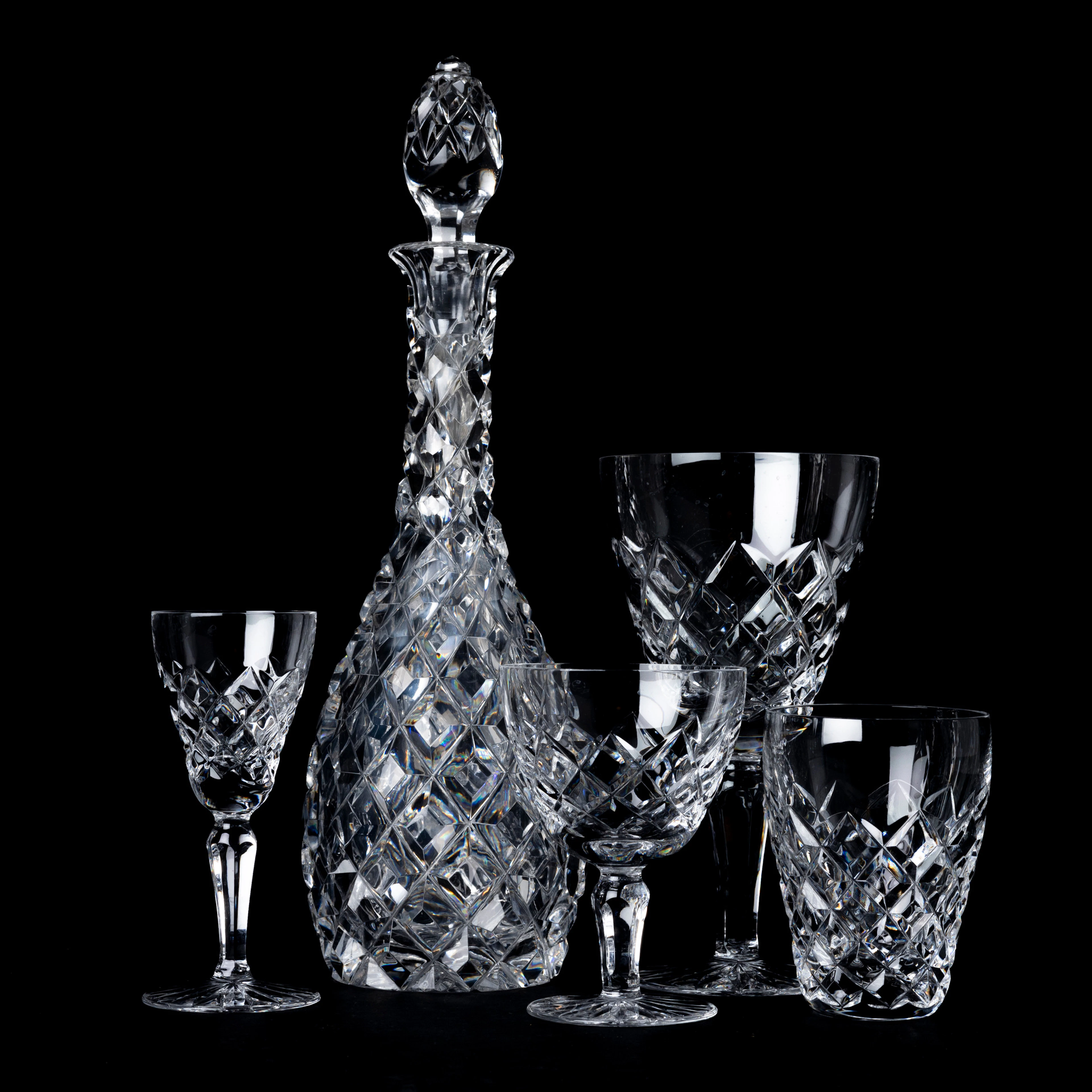 GLASSERVIS, 36 delar, Böhmisk kristall, Tjeckien, 1900-tal.
