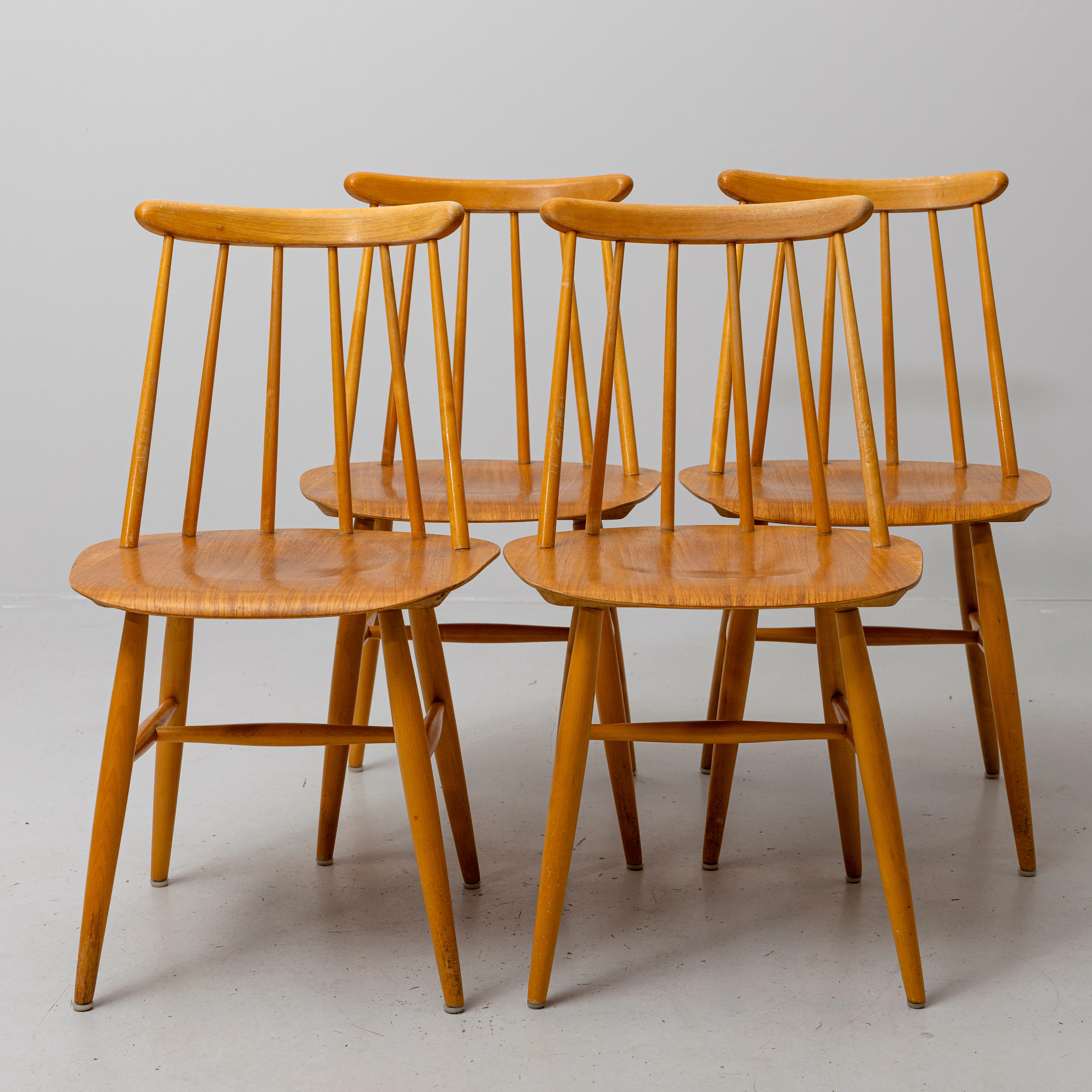 ILMARI TAPIOVAARA. STOLAR, 4 st, "Fanett", för Edsbyverken, bännmäkta, 1962.