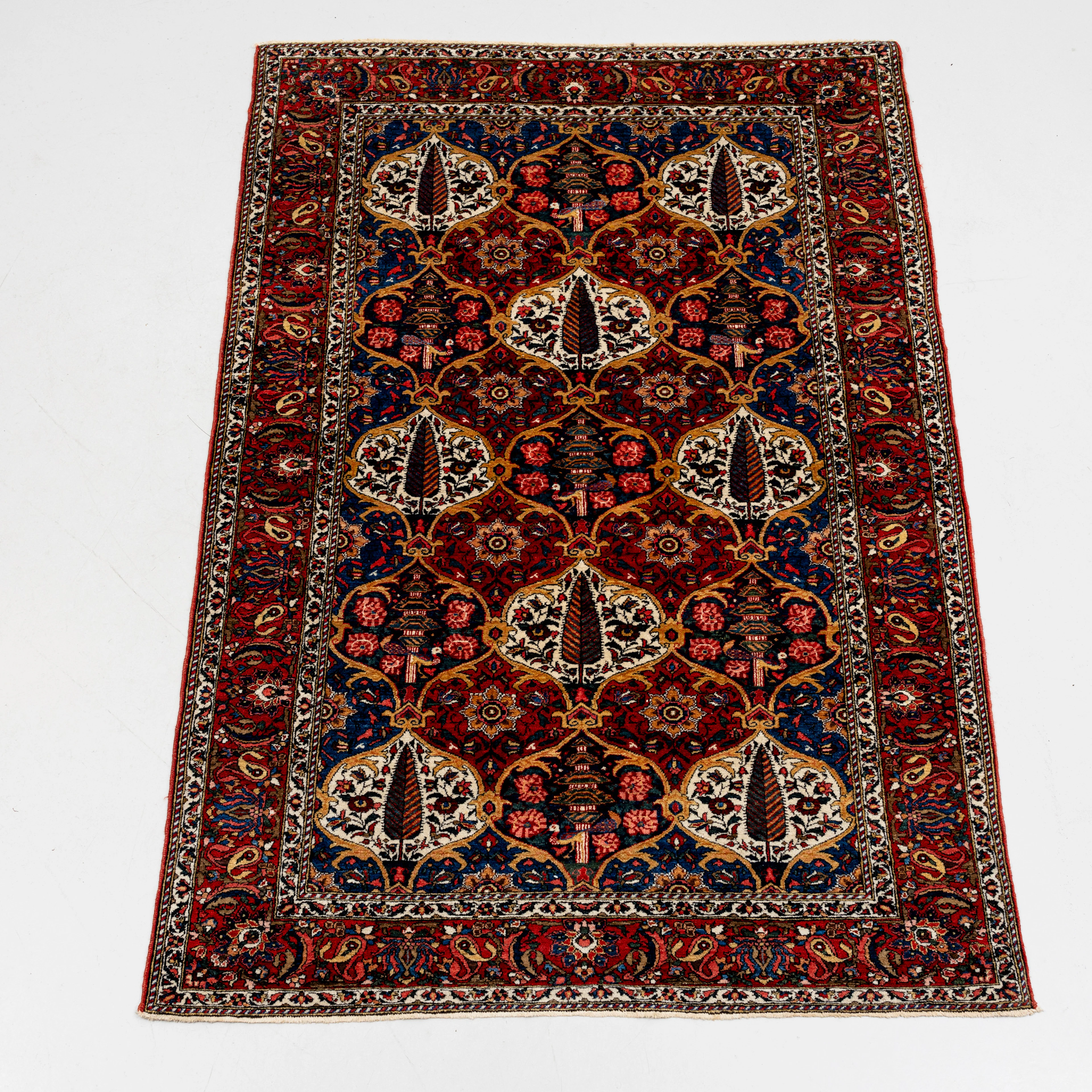MATTA, semiantik Bakhtiari, ca 208x142 cm.
