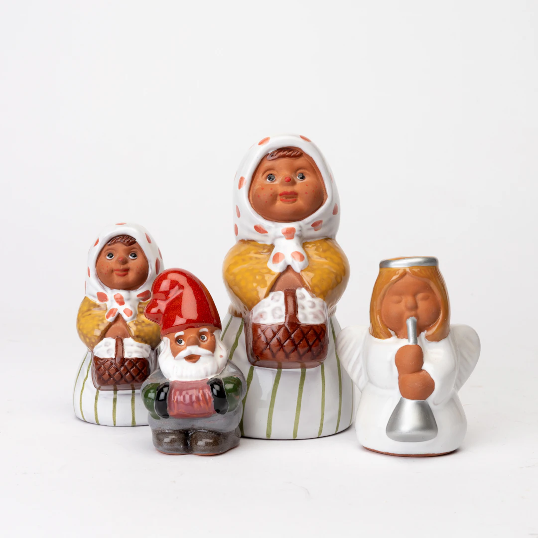 ROLF BERG. Figuriner, 4 st, Tomte, Ängel samt Flickor med korg, 2