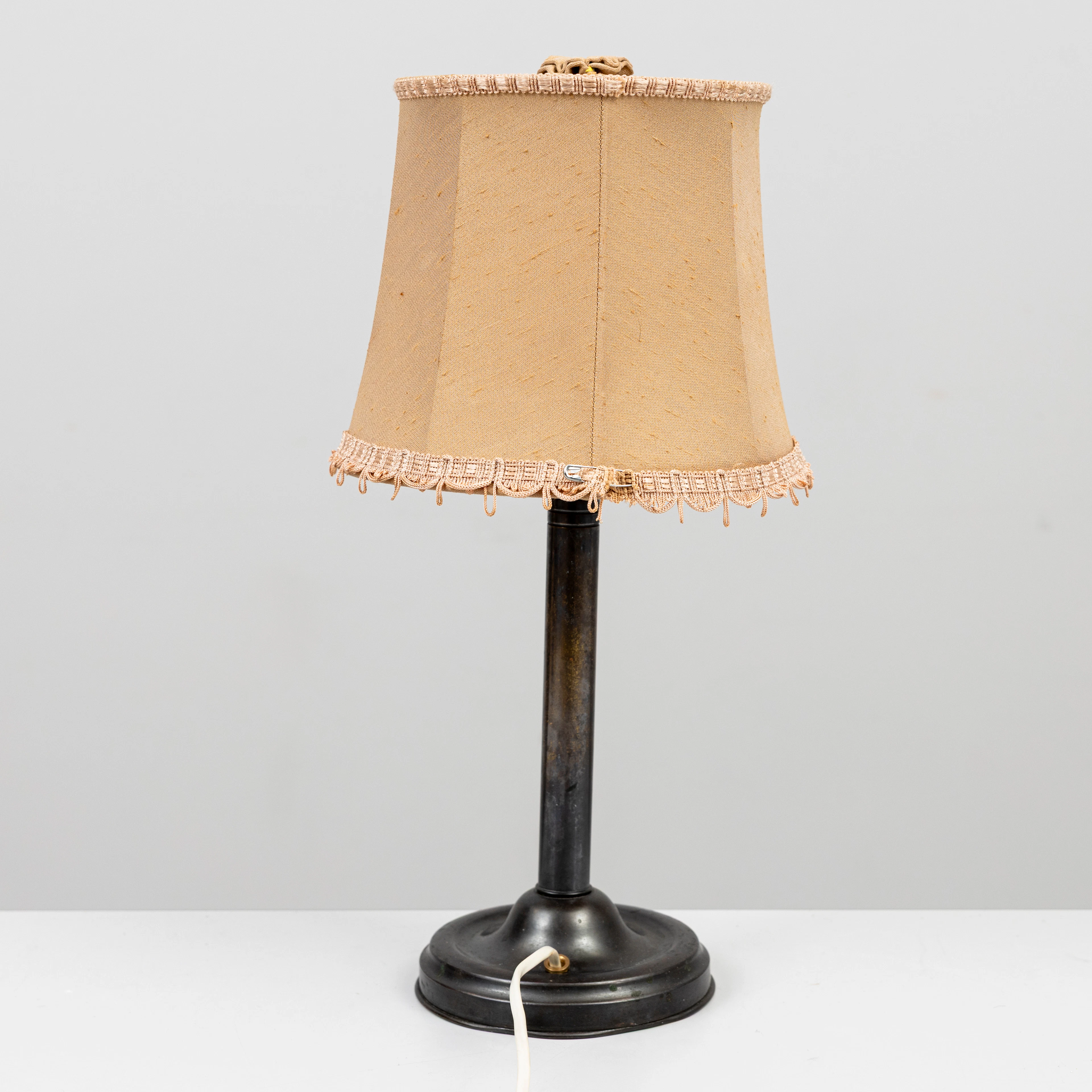 HARALD NOTINI. Bordslampa, modell 6794, Böhlmarks, 1940-tal.