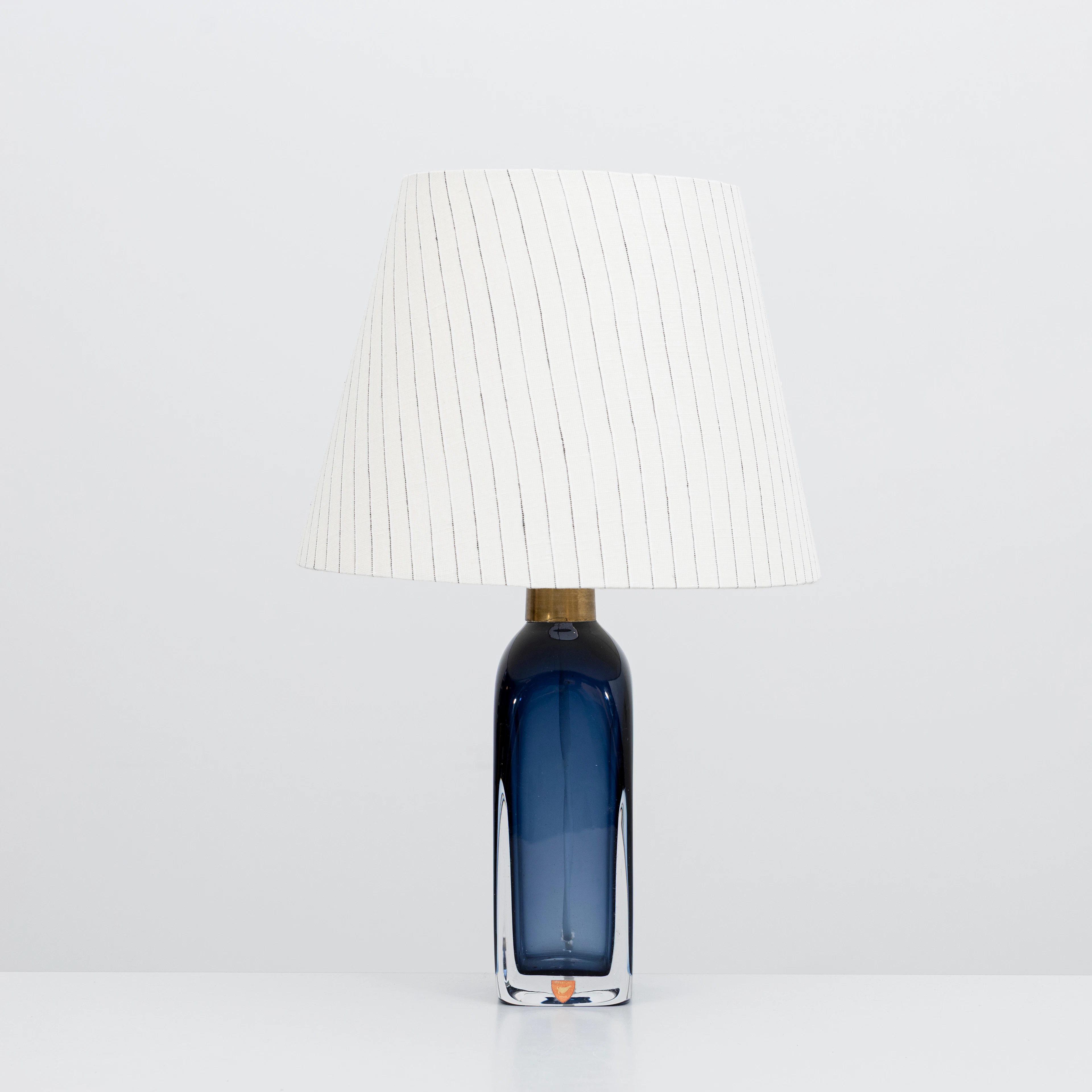 CARL FAGERLUND. Bordslampa, Orrefors, 1900-talets andra hälft.