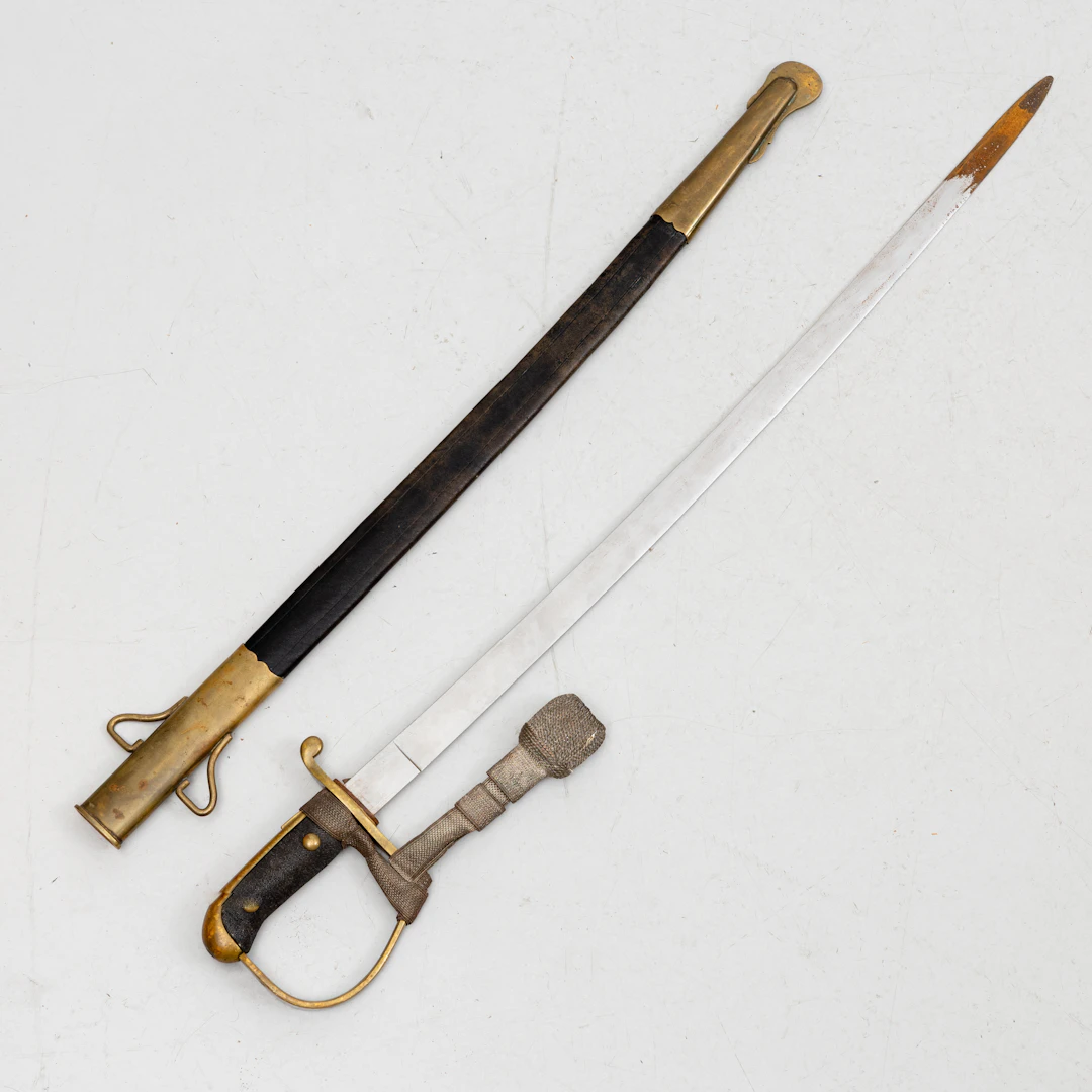 POLISSABEL, med läderbalja, svensk, 1900-talets första hälft.