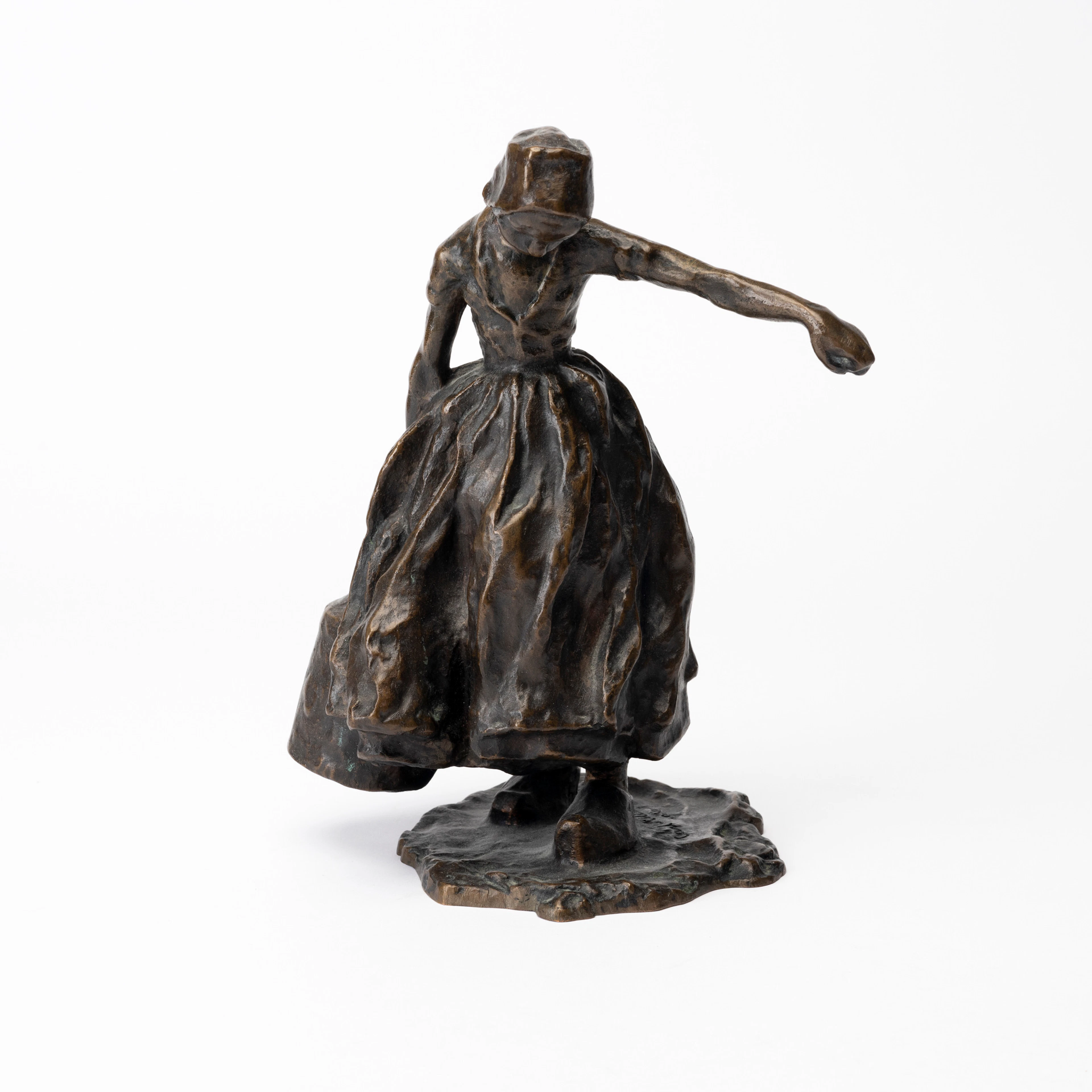 CARL MILLES. "Vattenbärerska", brons, signerad Carl Milles Holland