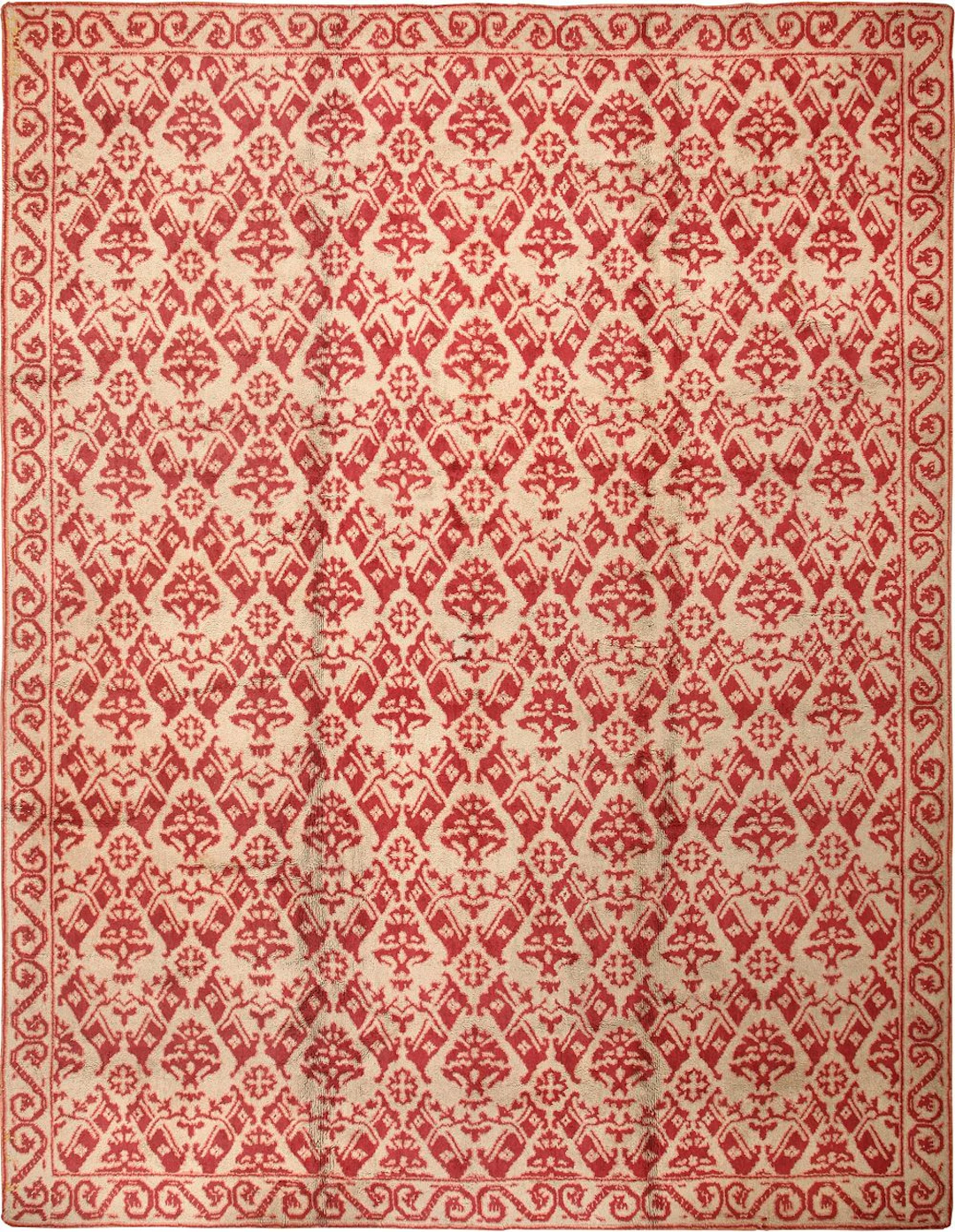 No Reserve - Vintage Spanish Rug 17 ft 6 in x 13 ft 10 in (5.33 m x 4.22 m)