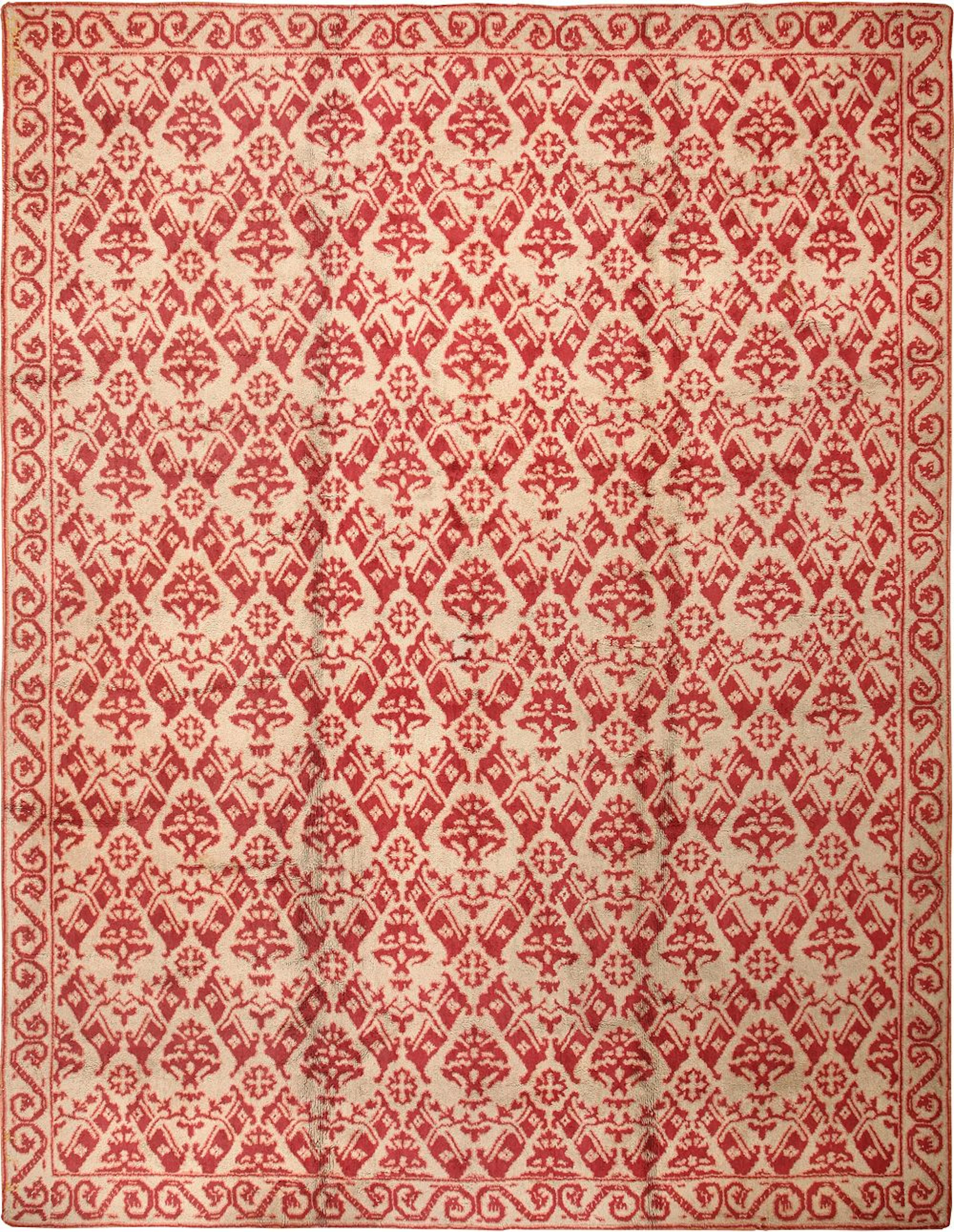 No Reserve - Vintage Spanish Rug 17 ft 6 in x 13 ft 10 in (5.33 m x 4.22 m)