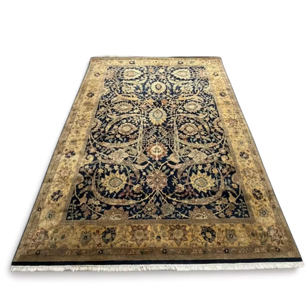 Lot 49: 13'11" x 9'8" Sultanabad-Style Carpet