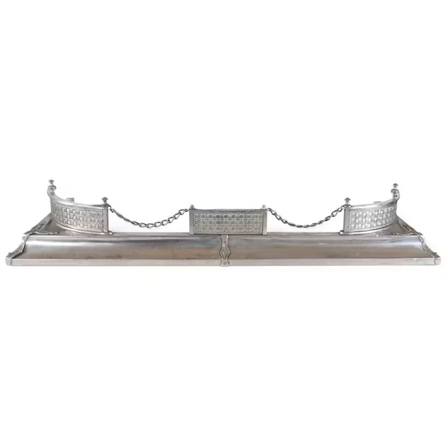 Lot 225: Aesthetic Movement Metal Fire Fender