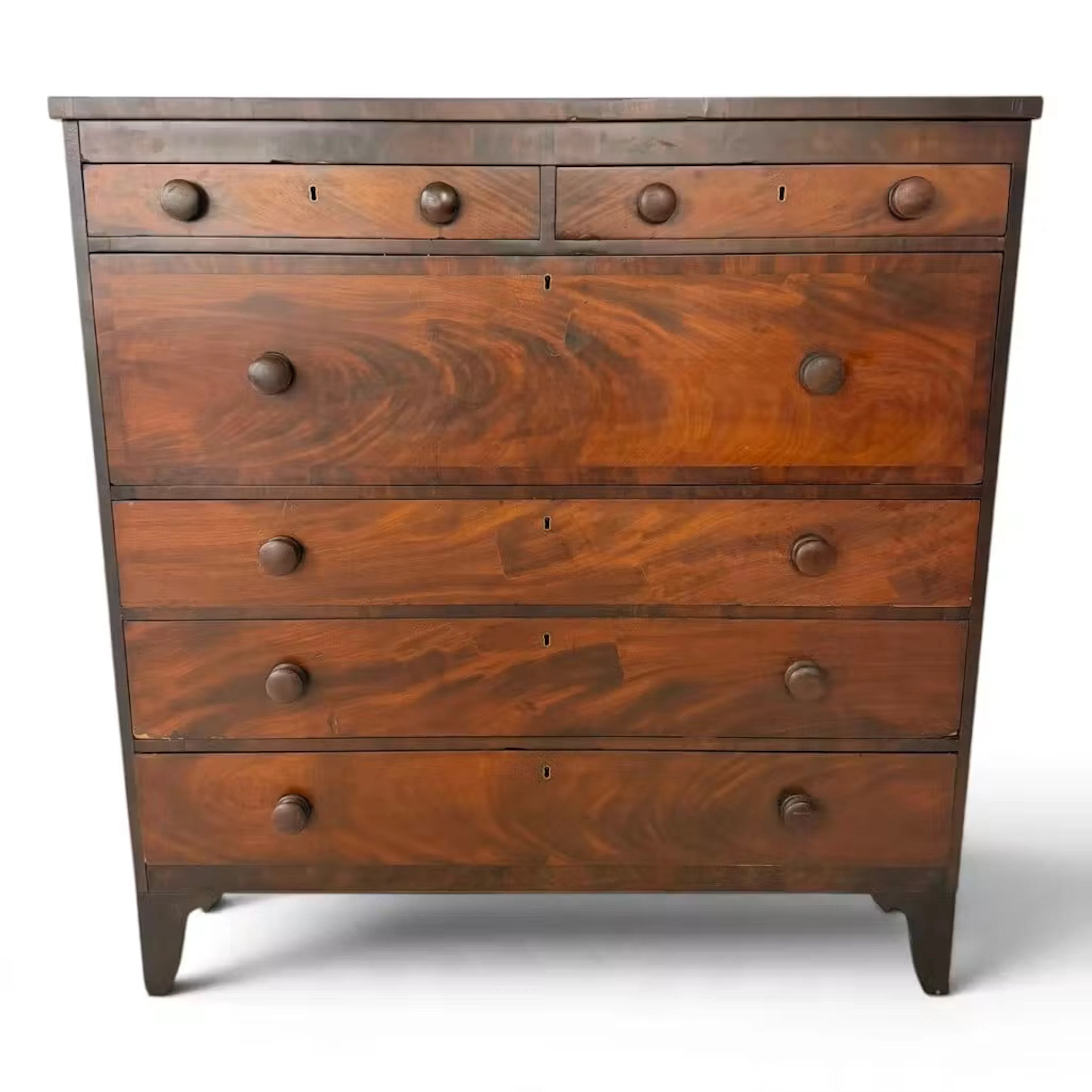 Lot 217: American Federal Mahogany Six-Drawer Chest