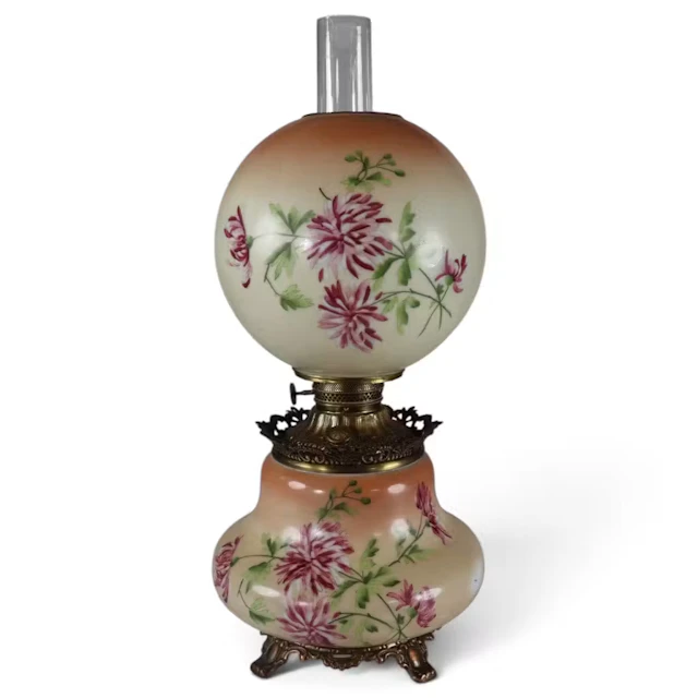 Lot 175: Floral Double-Globe GWTW Parlor Lamp