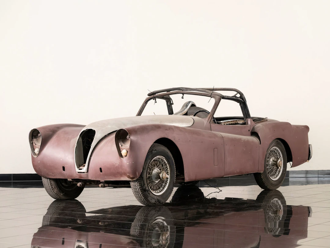 1953 Jaguar XK 120 SE Drophead Coupe by Barris Kustom