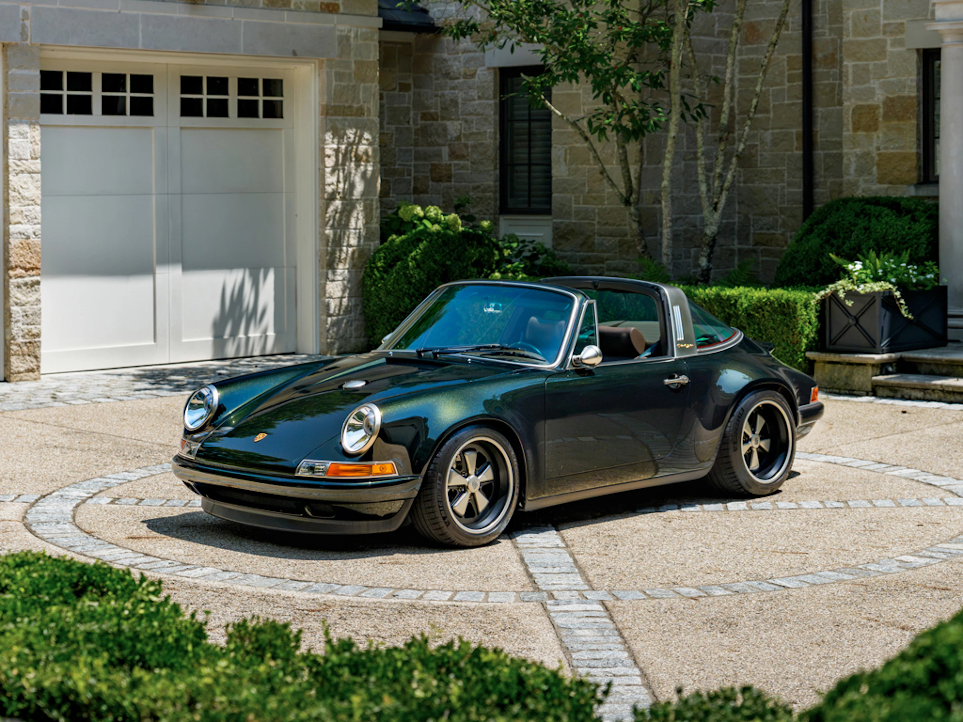 1990 Porsche 911 Targa Reimagined by Singer - Classic Services - The